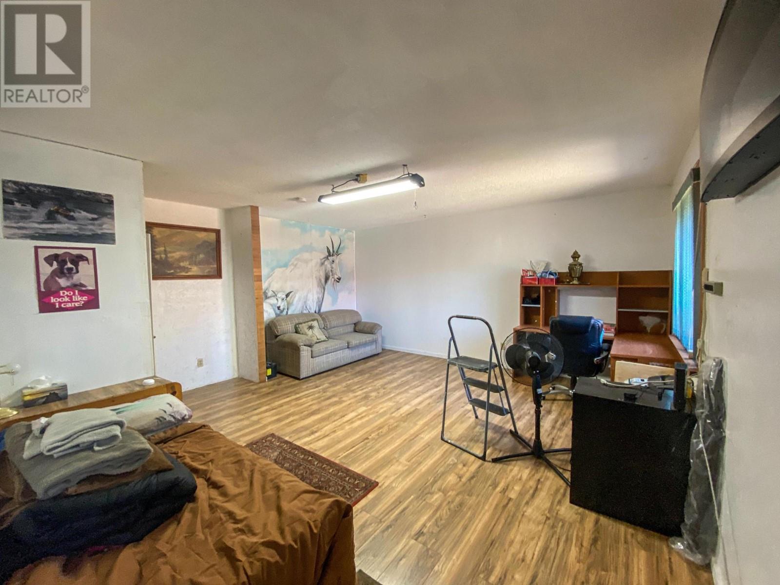 705 MAIN Street, Lillooet