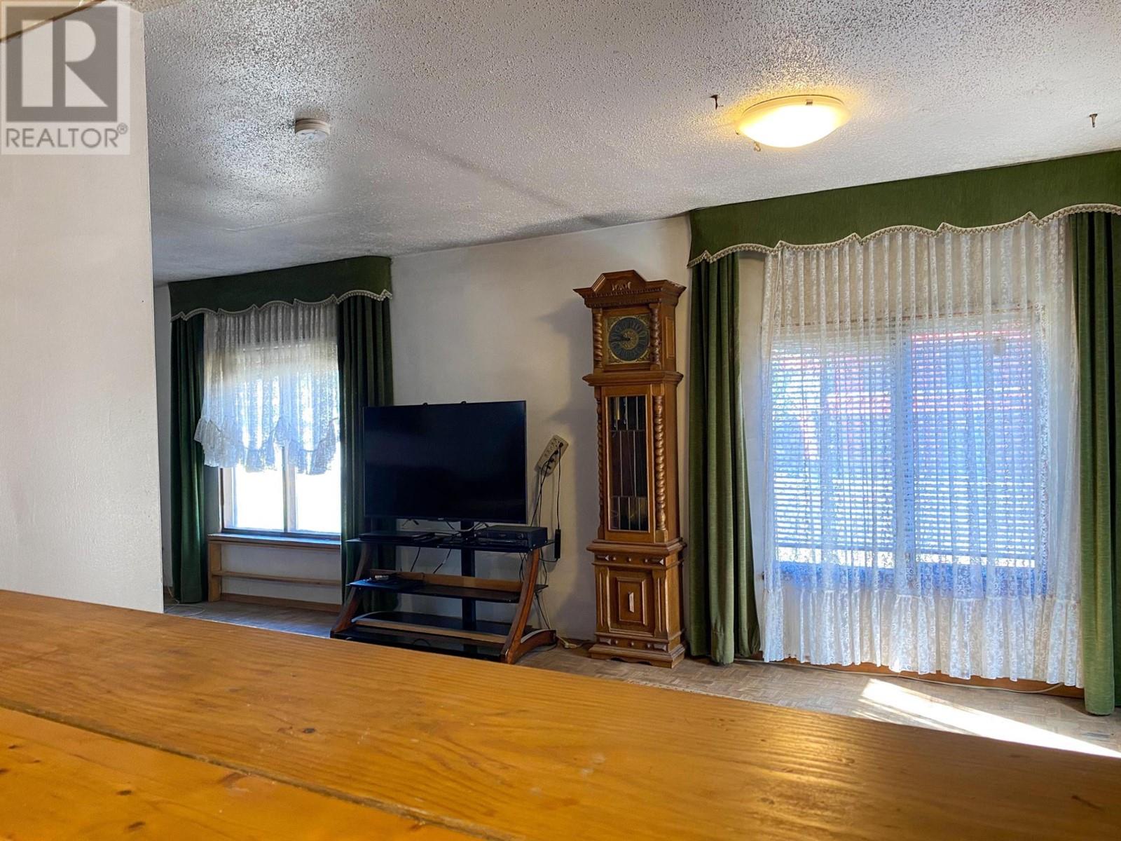 705 MAIN Street, Lillooet