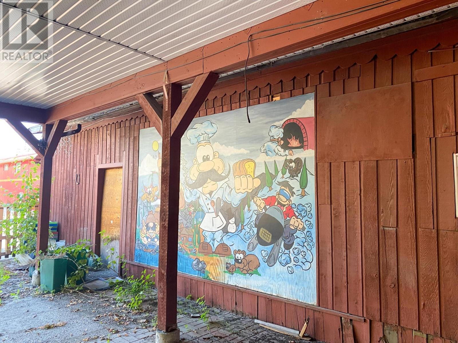 705 MAIN Street, Lillooet