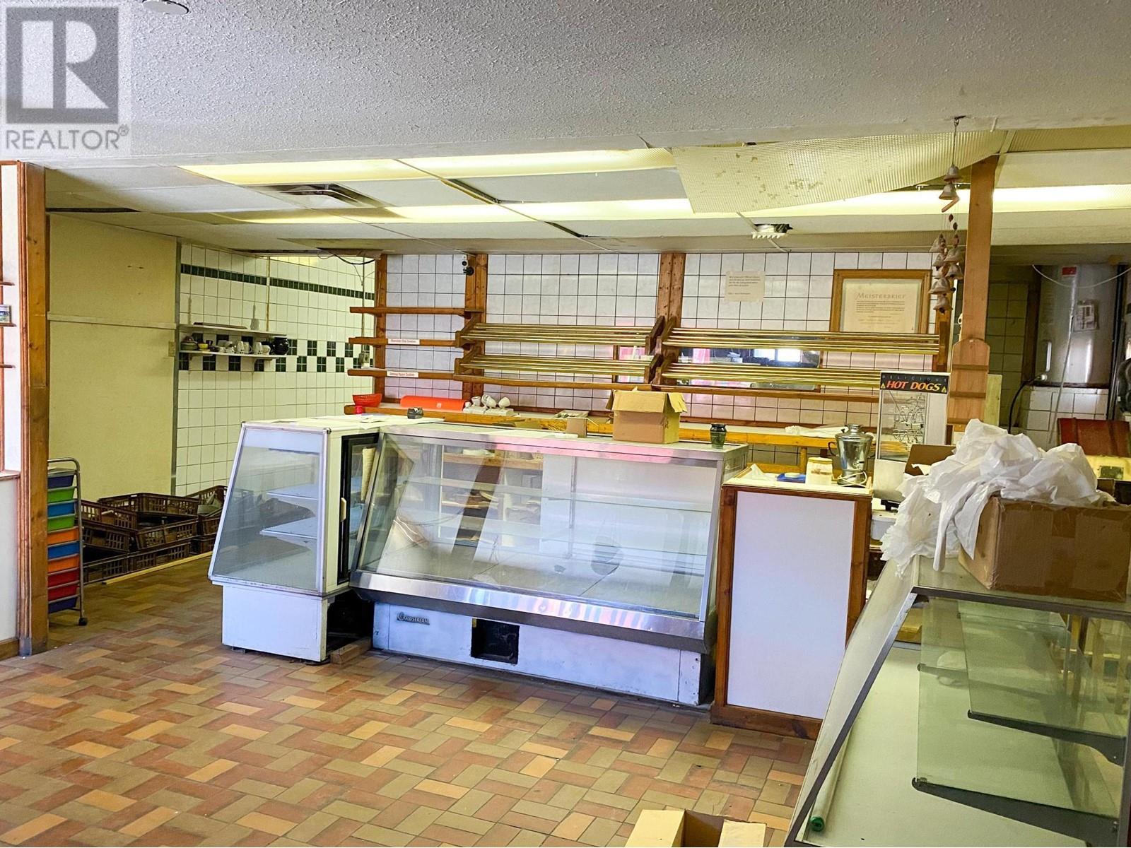 705 MAIN Street, Lillooet