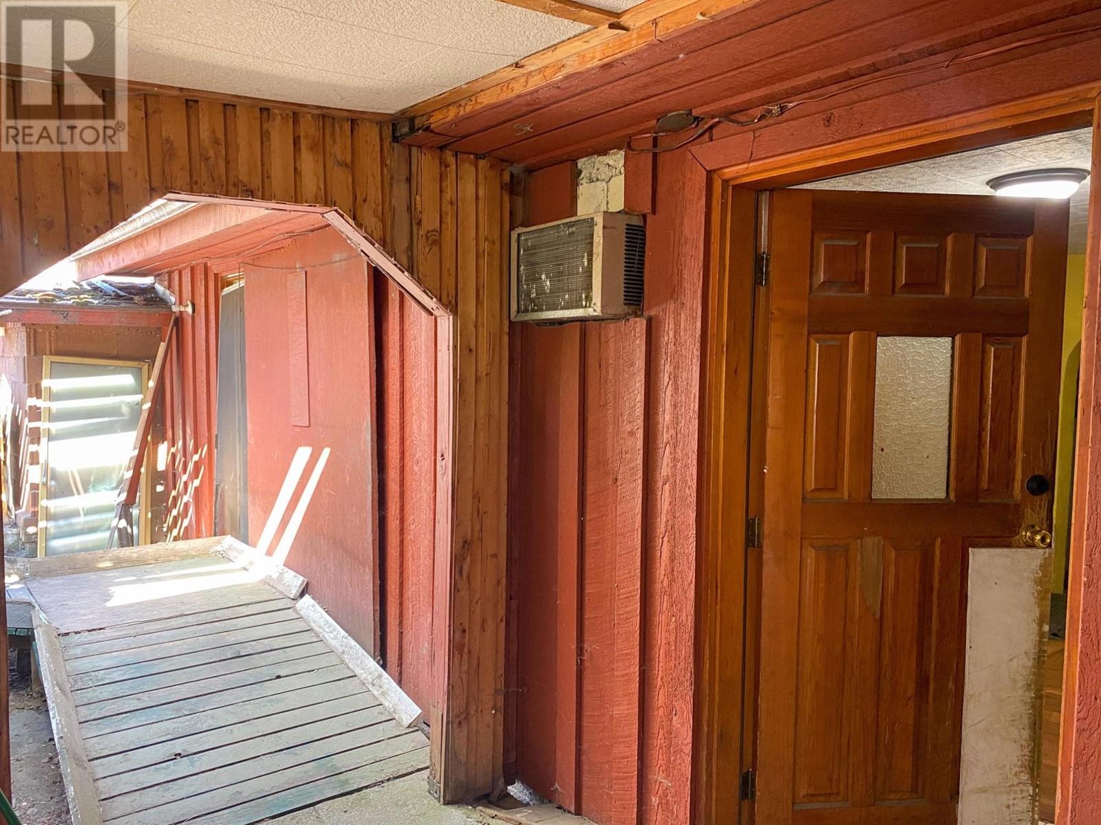 705 MAIN Street, Lillooet