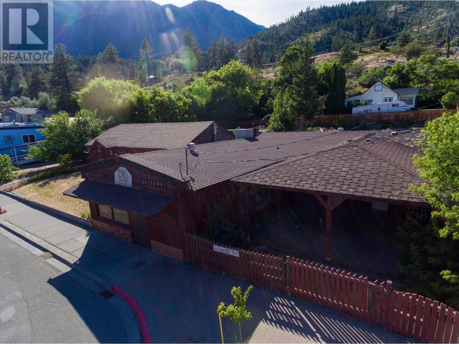 705 MAIN Street, Lillooet