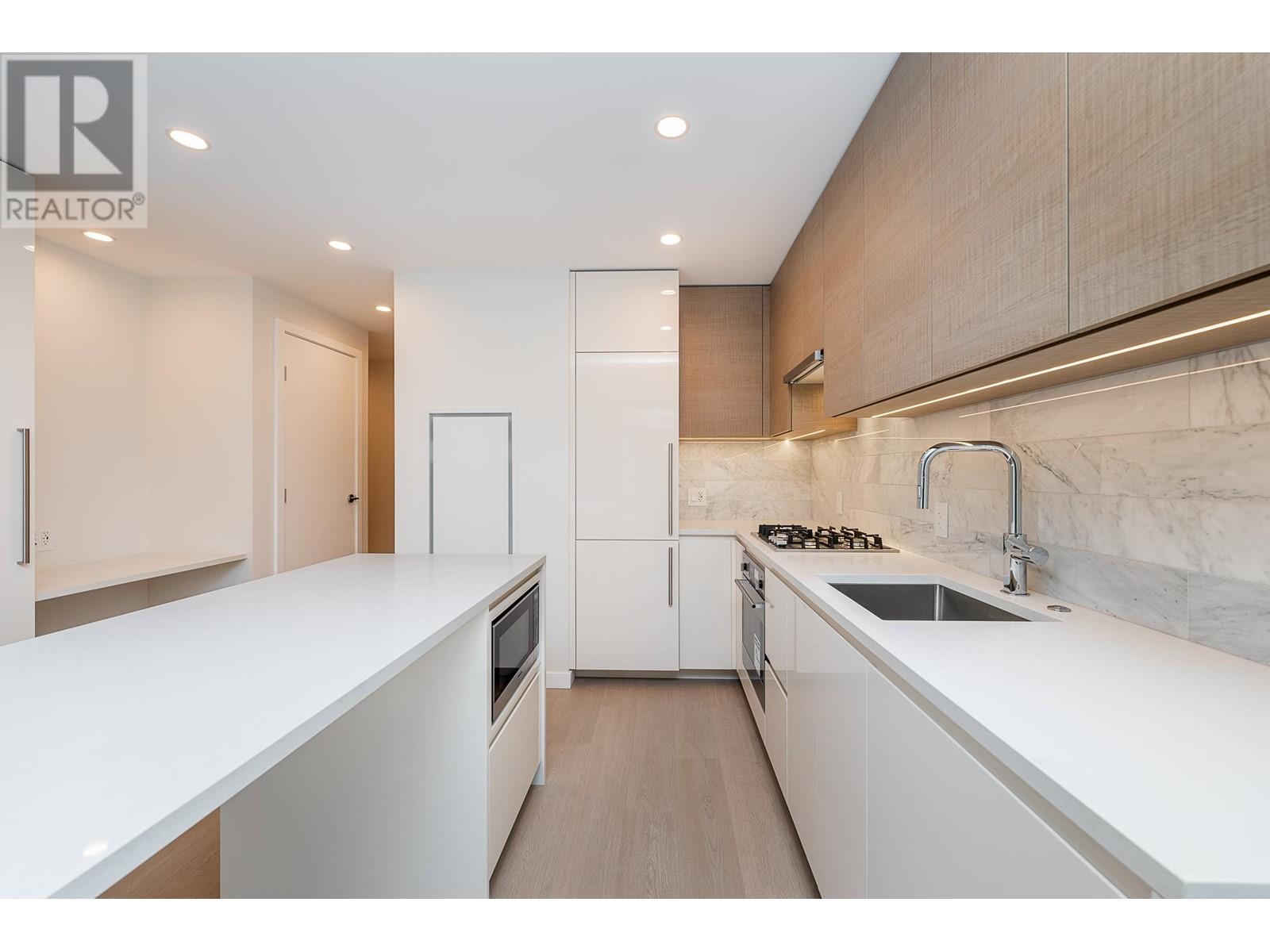 1001 2108 GILMORE AVENUE, Burnaby real estate listing R3006192