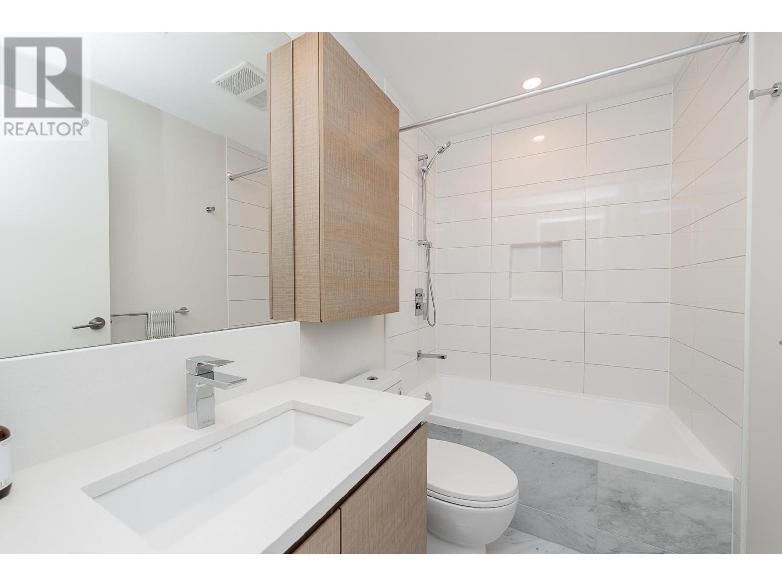 1001 2108 GILMORE AVENUE, Burnaby real estate listing R3006192