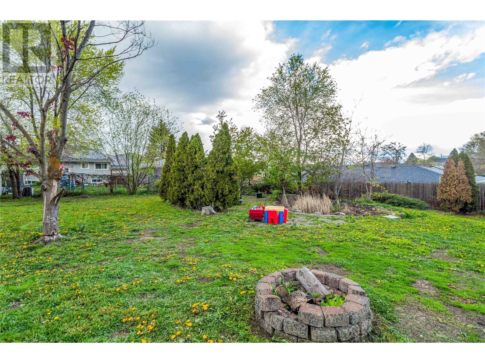  1560 Ponderosa Road, West Kelowna