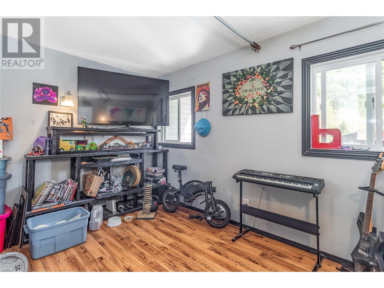  1560 Ponderosa Road, West Kelowna