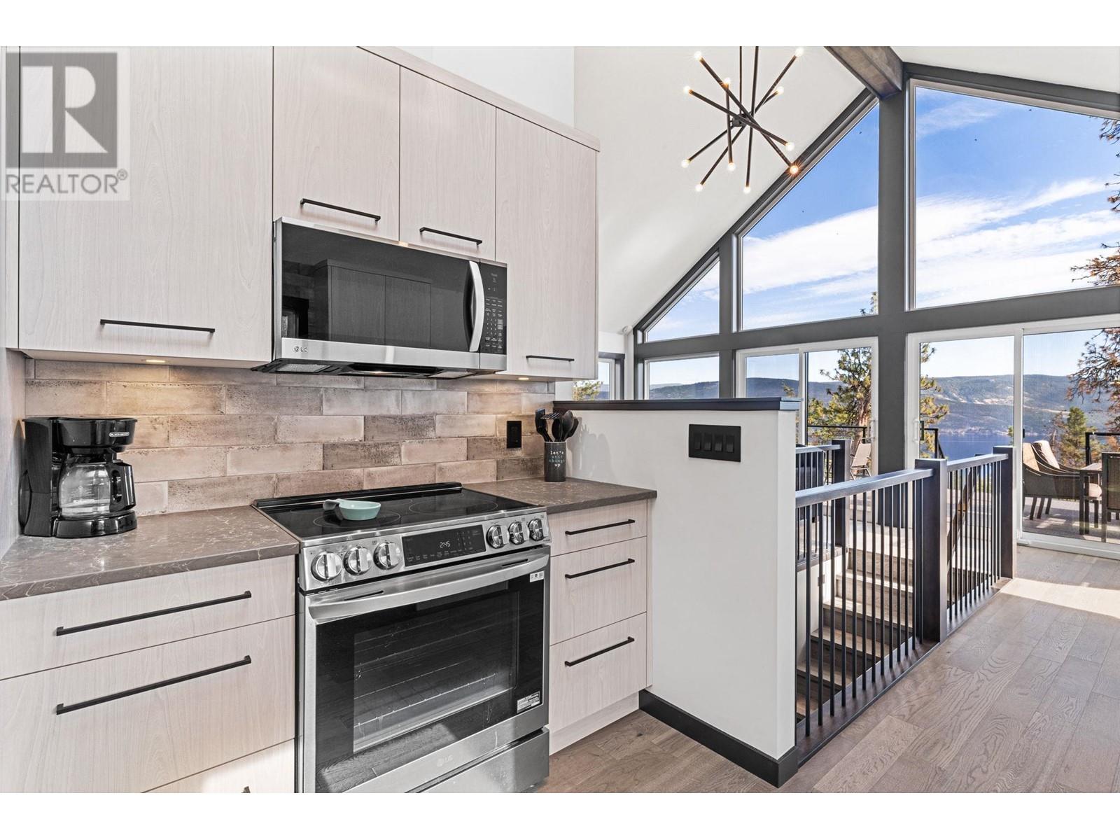  591 Moody Crescent, Vernon