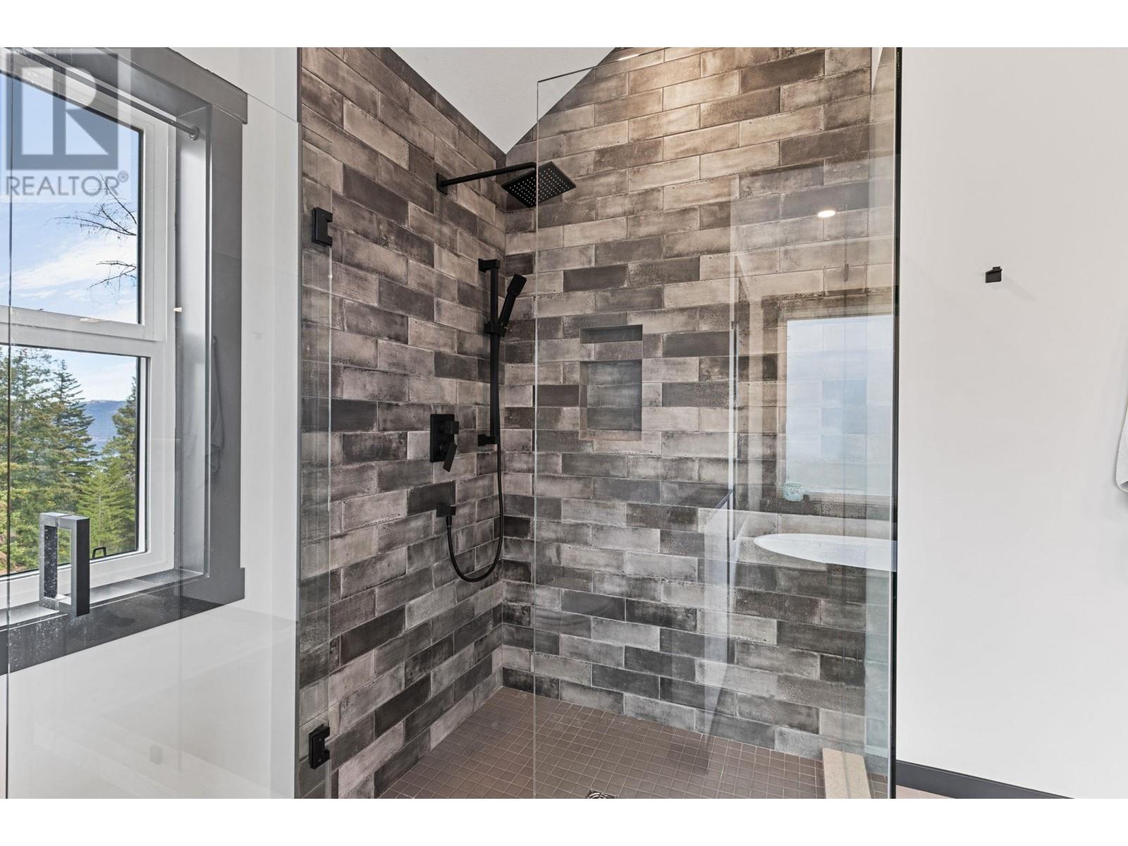  591 Moody Crescent, Vernon