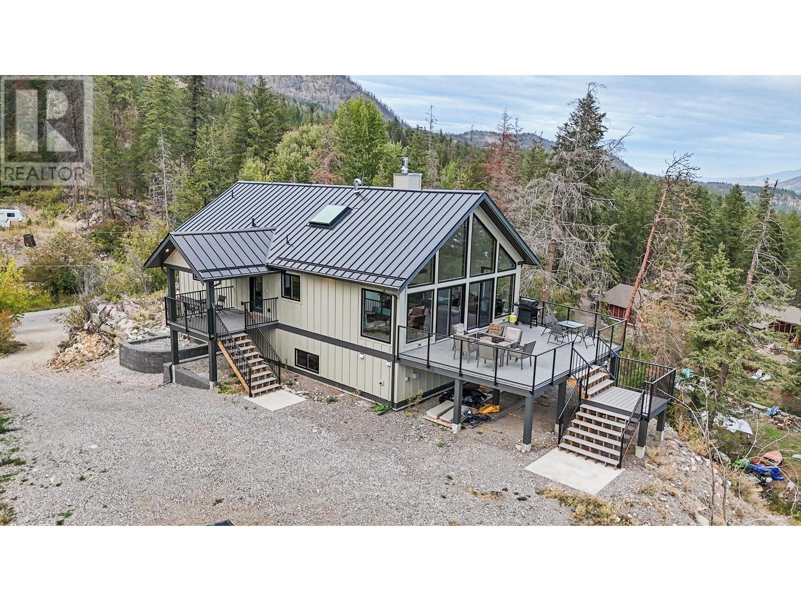  591 Moody Crescent, Vernon