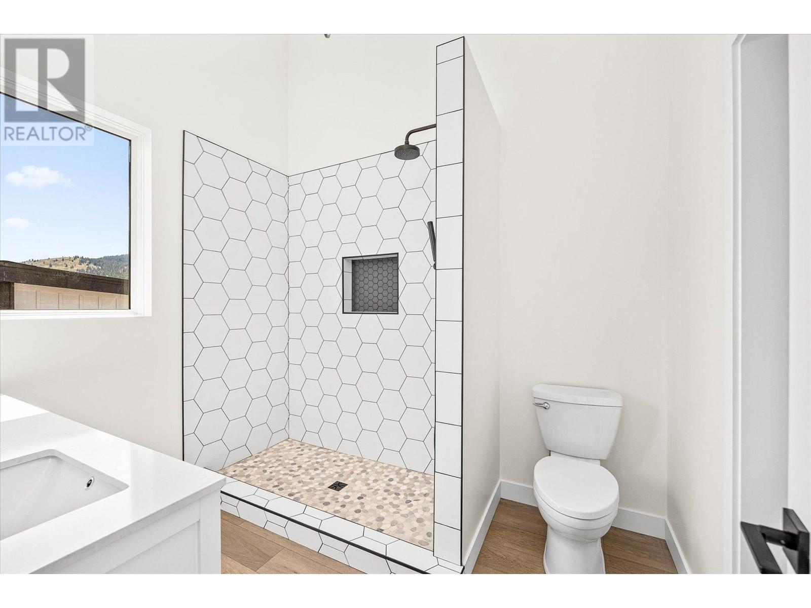 1 10907 Prairie Valley Road, Summerland