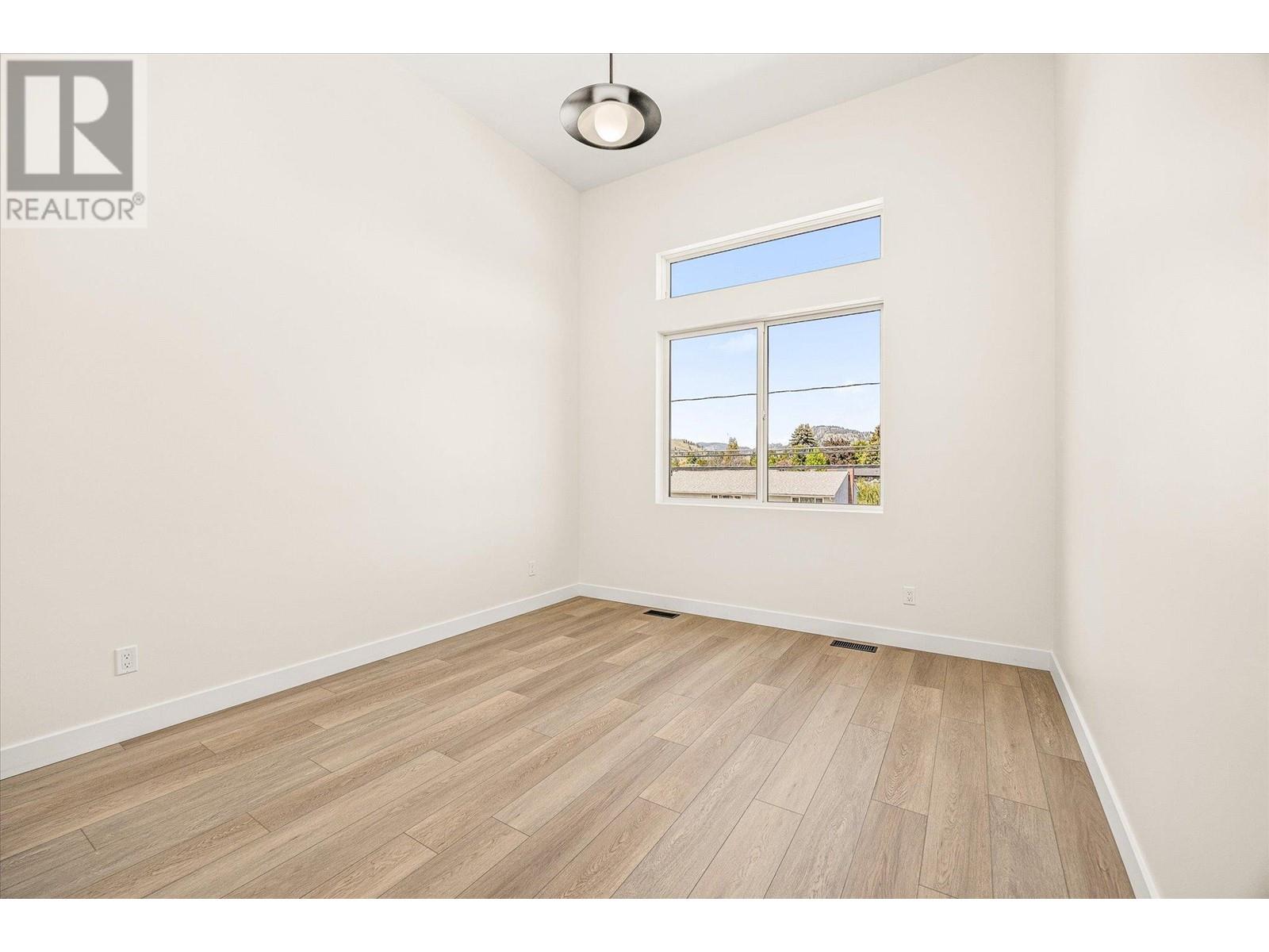 10907 Prairie Valley Road Unit# 1, Summerland