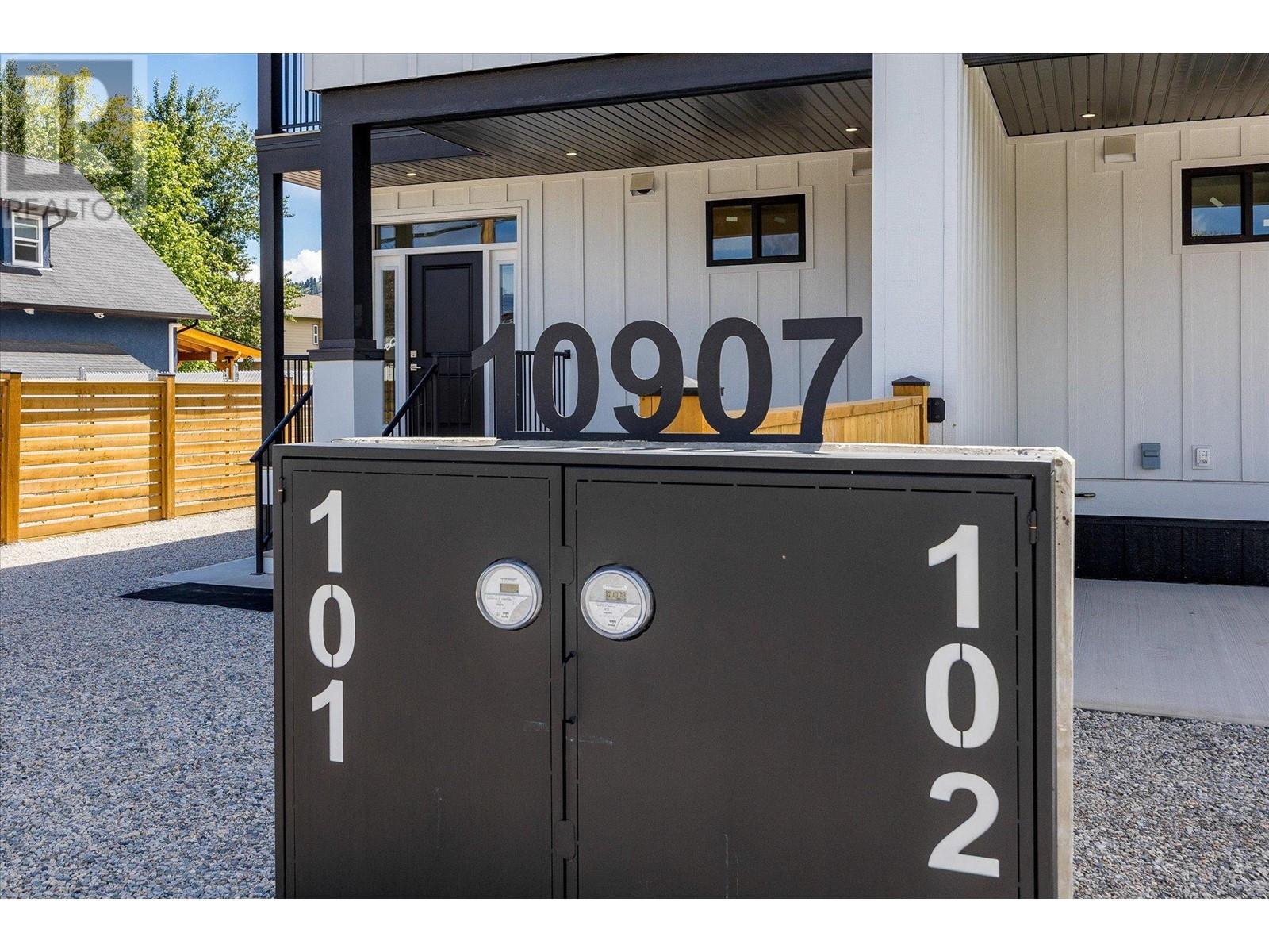 10907 Prairie Valley Road Unit# 1, Summerland