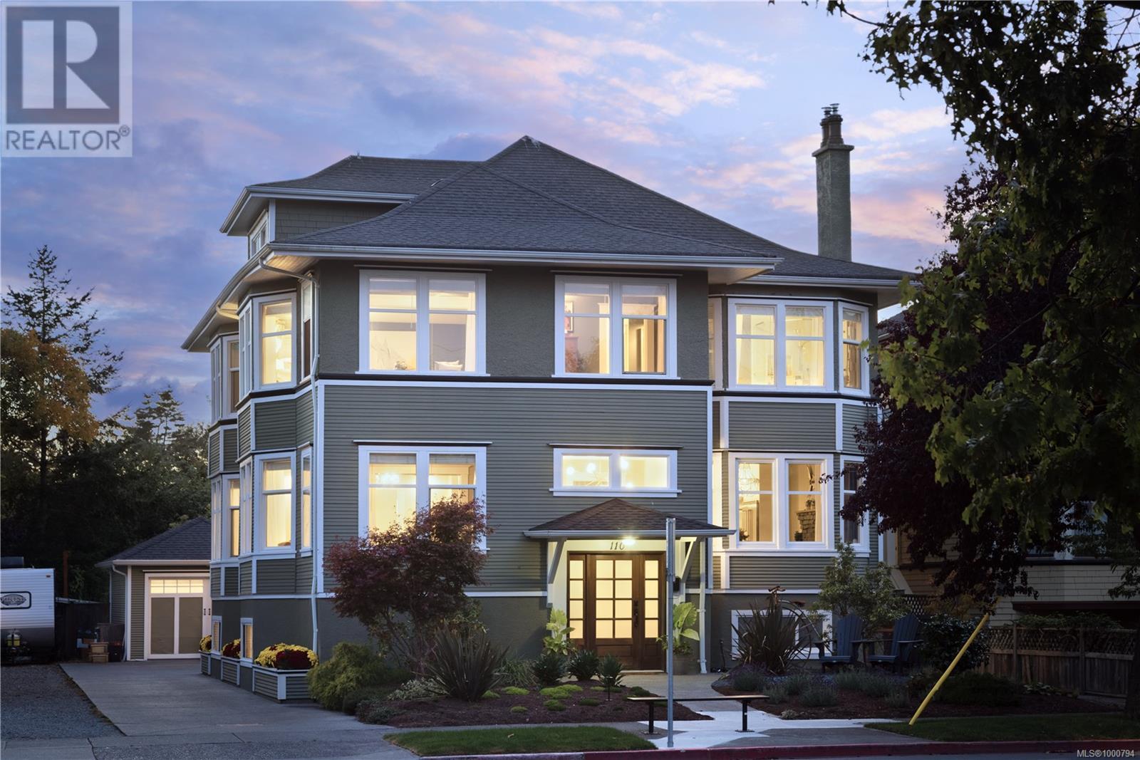 110 Eberts Street, Victoria
