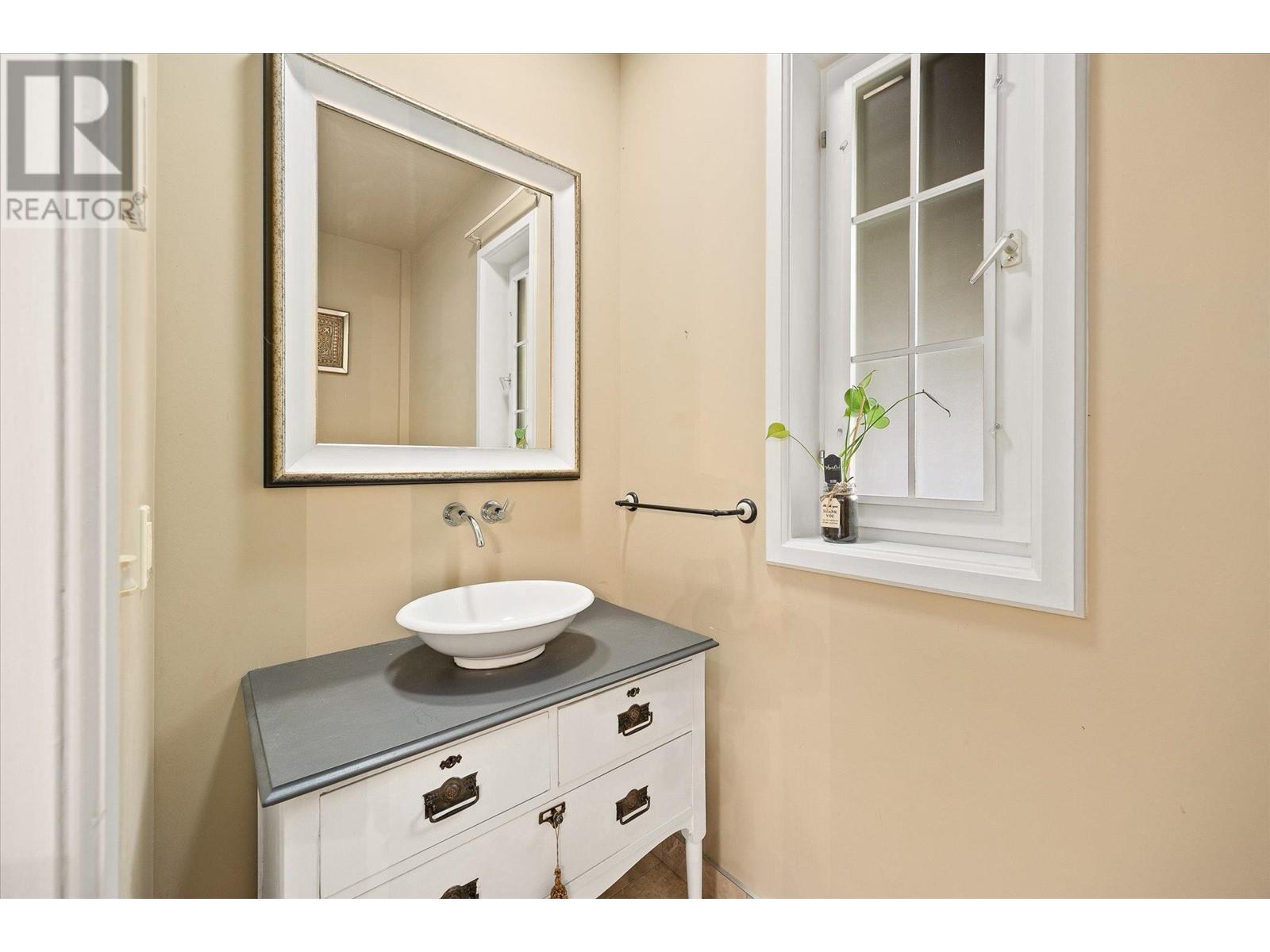 7 3105 Thacker Drive, West Kelowna