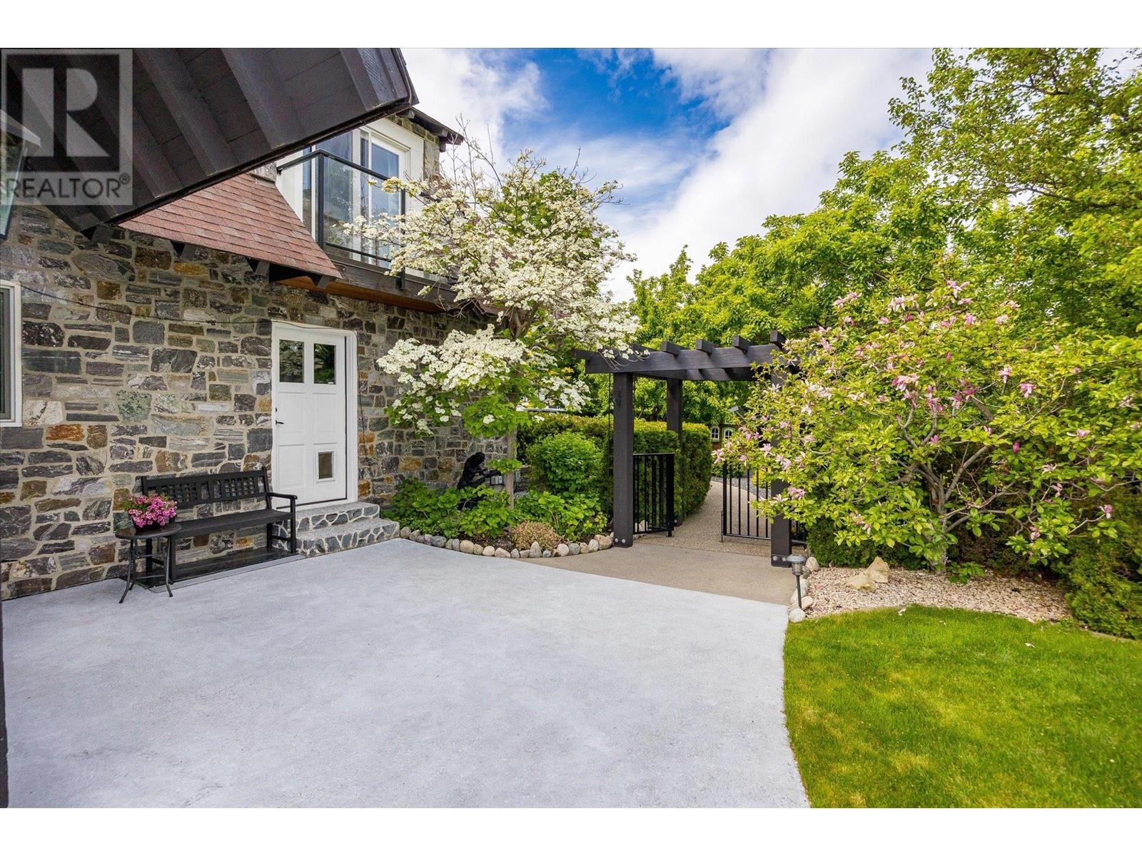 7 3105 Thacker Drive, West Kelowna