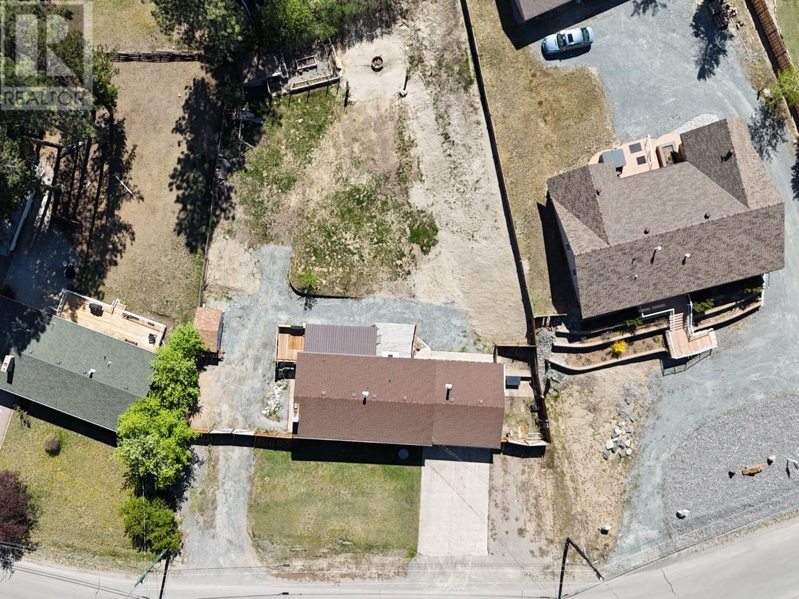 533 WOODLAND Drive NW, Cranbrook