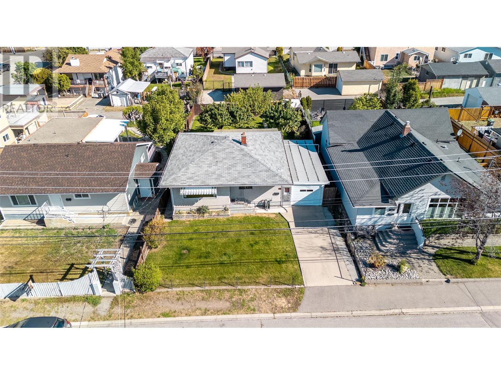  435 Penticton Avenue, Penticton