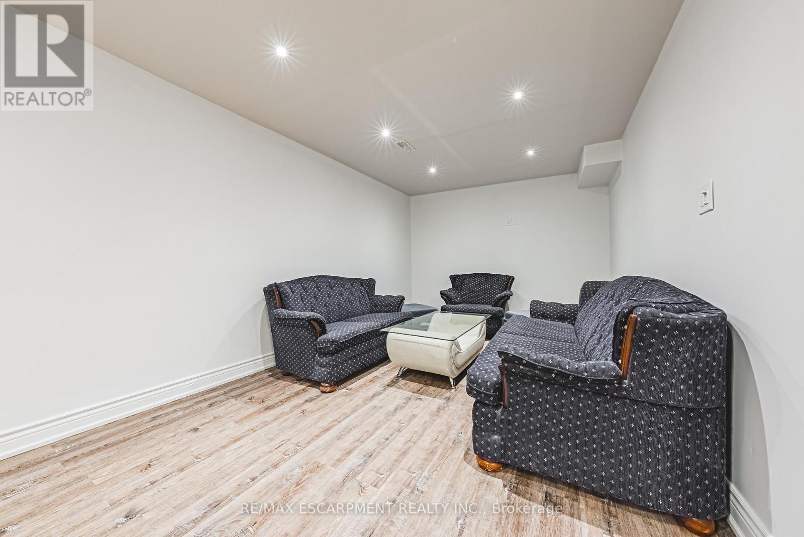 Photo 38 of 5008 Willowood Drive, Mississauga ON