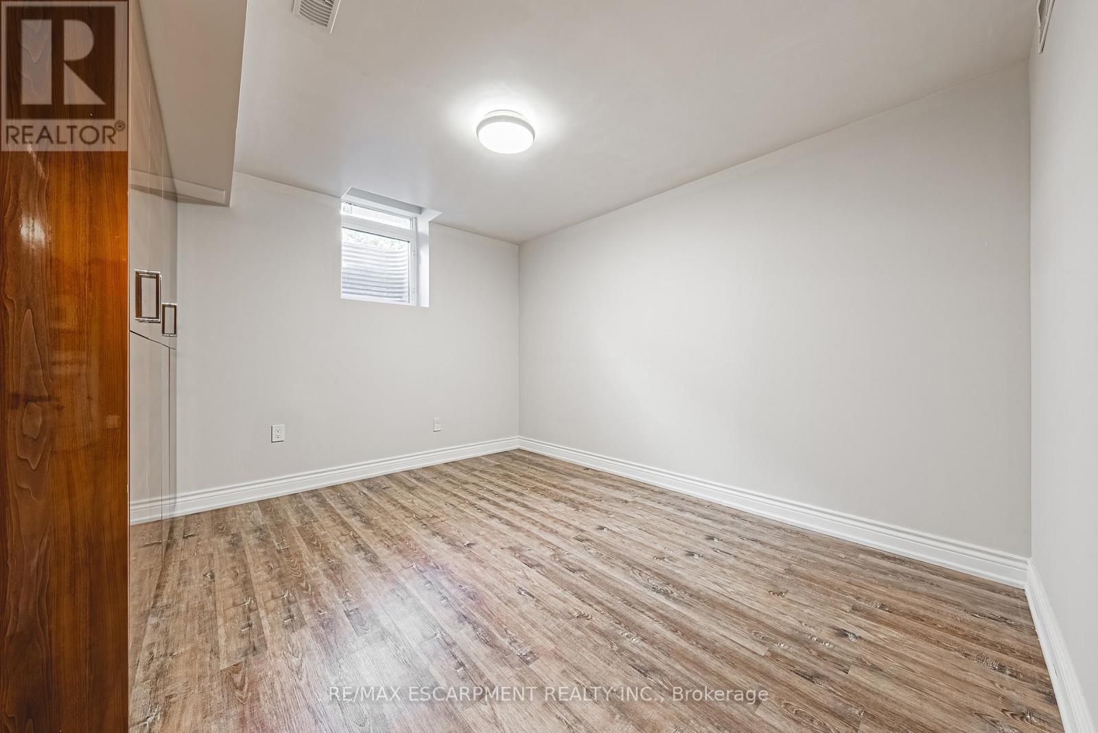 Photo 34 of 5008 Willowood Drive, Mississauga ON