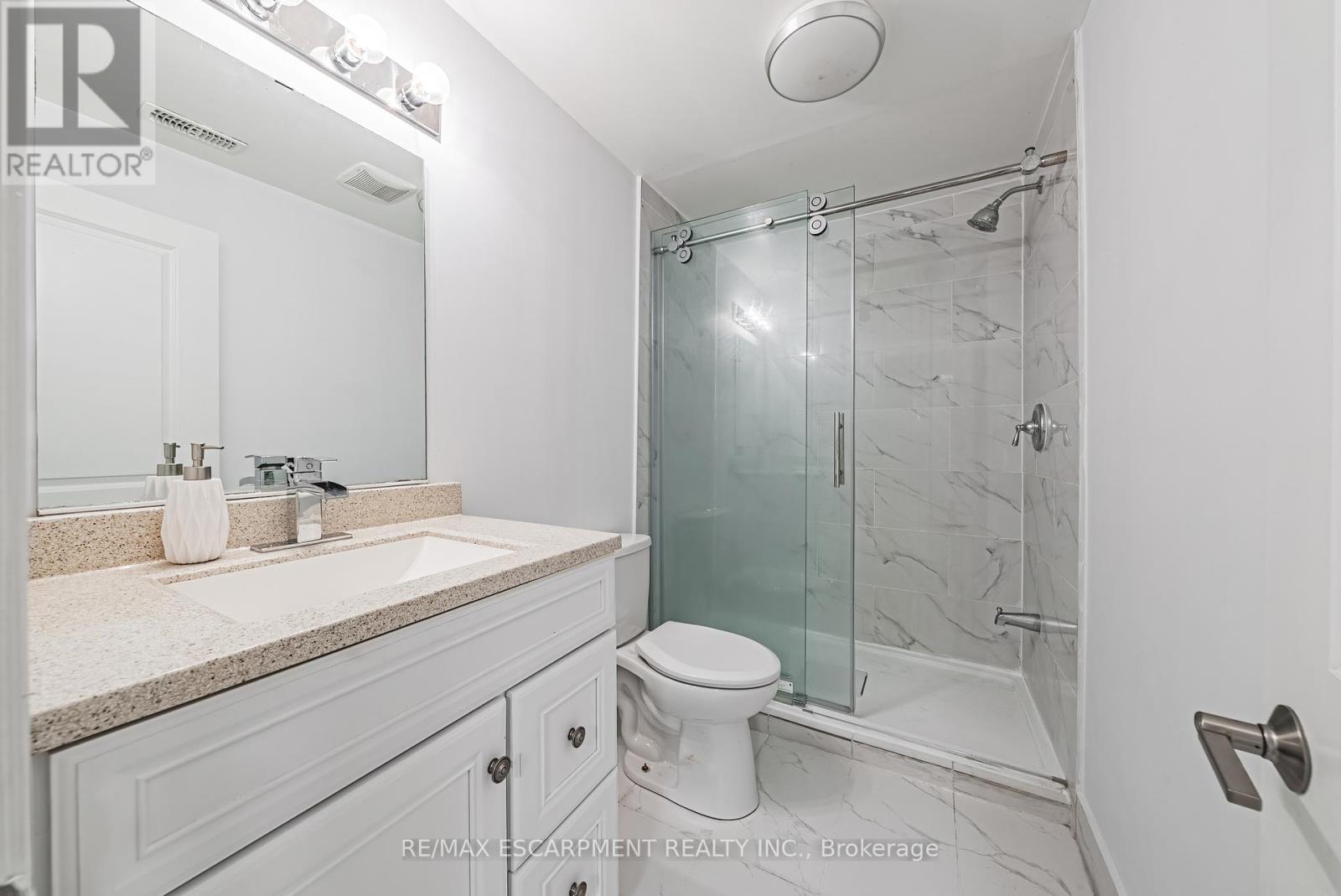 Photo 36 of 5008 Willowood Drive, Mississauga ON