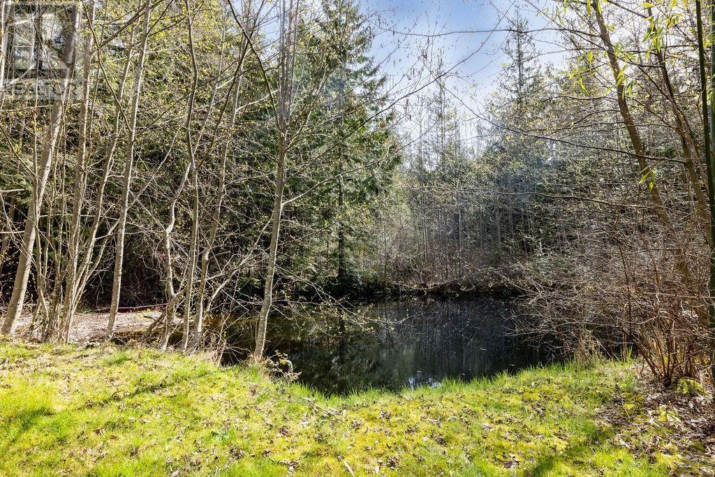 2470 SUNSHINE COAST HIGHWAY, Roberts Creek