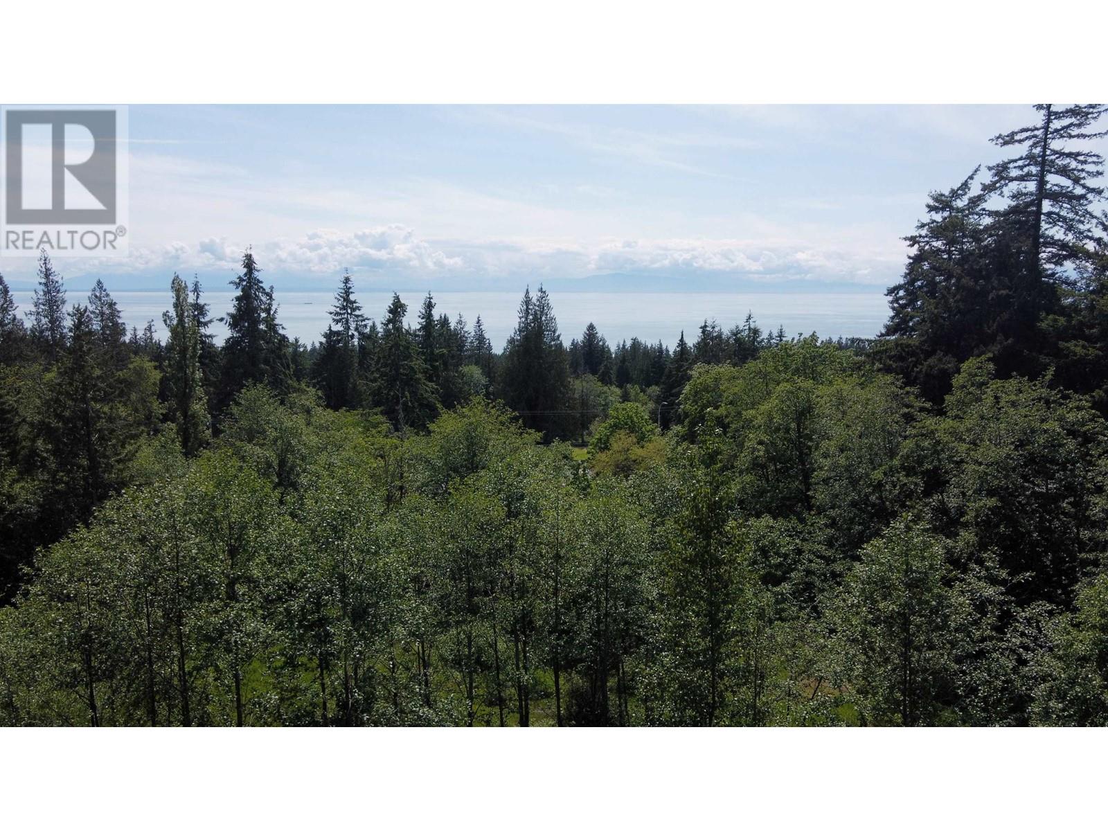 2470 SUNSHINE COAST HIGHWAY, Roberts Creek