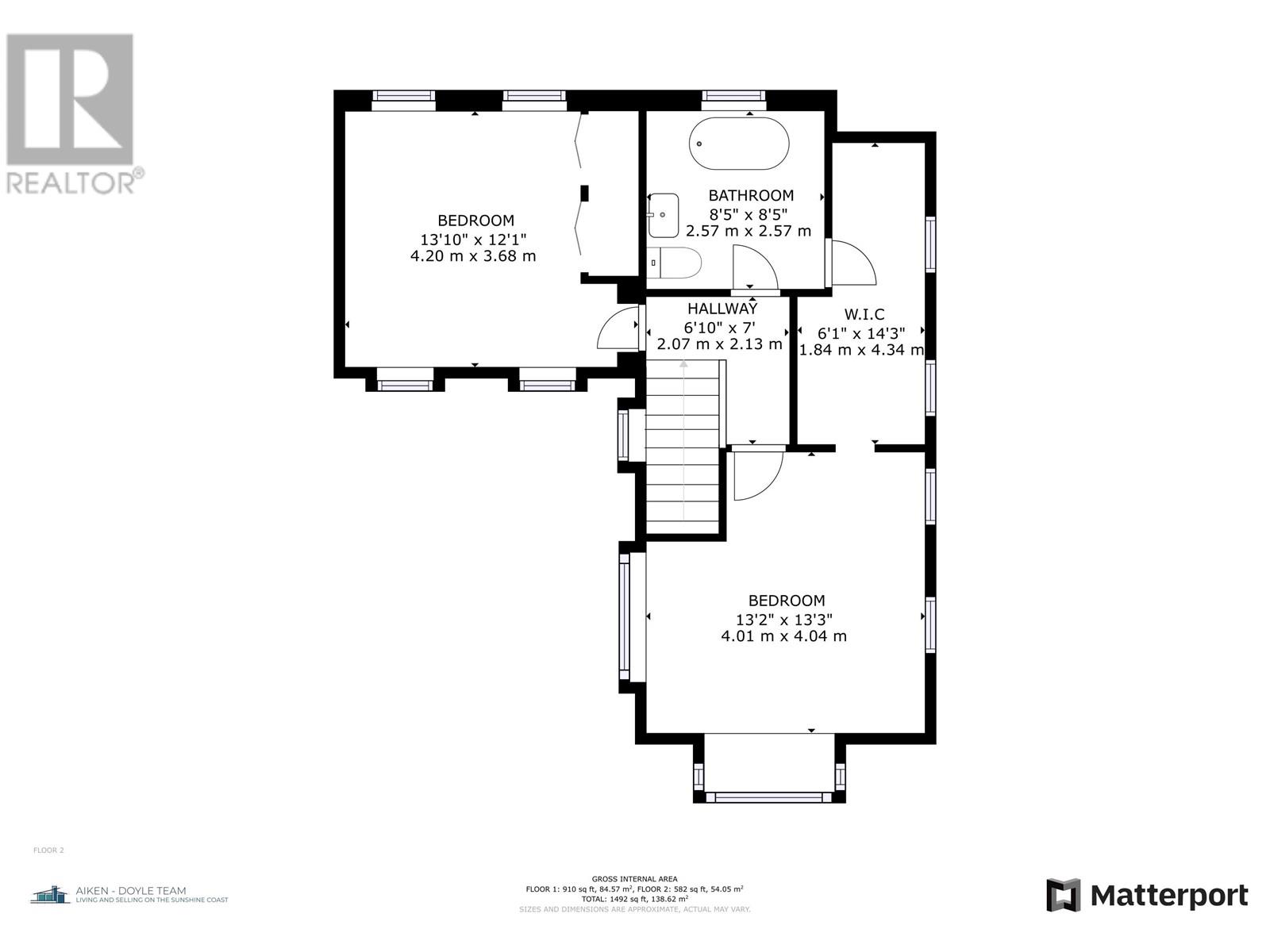 2470 SUNSHINE COAST HIGHWAY, Roberts Creek