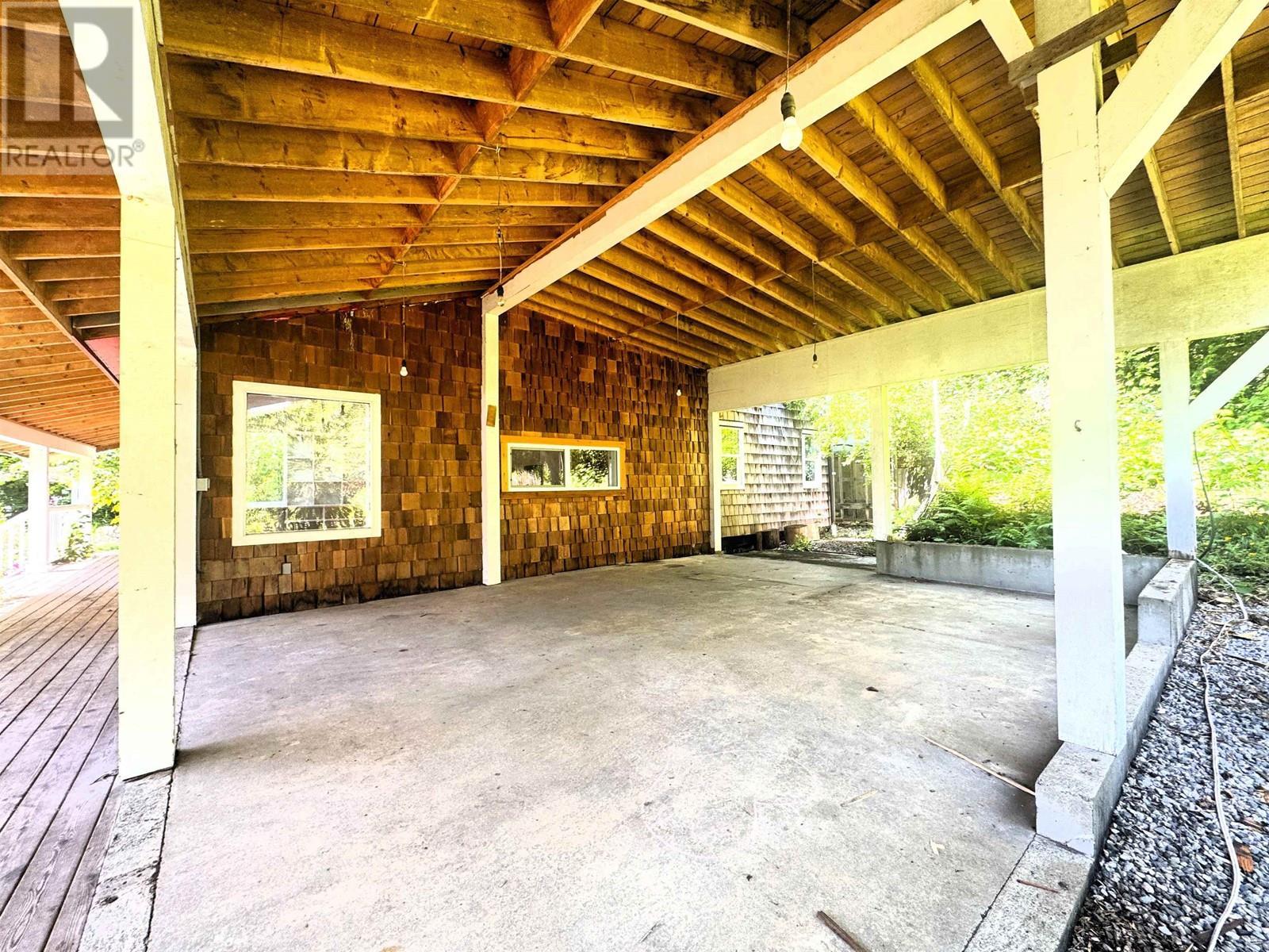 2470 SUNSHINE COAST HIGHWAY, Roberts Creek