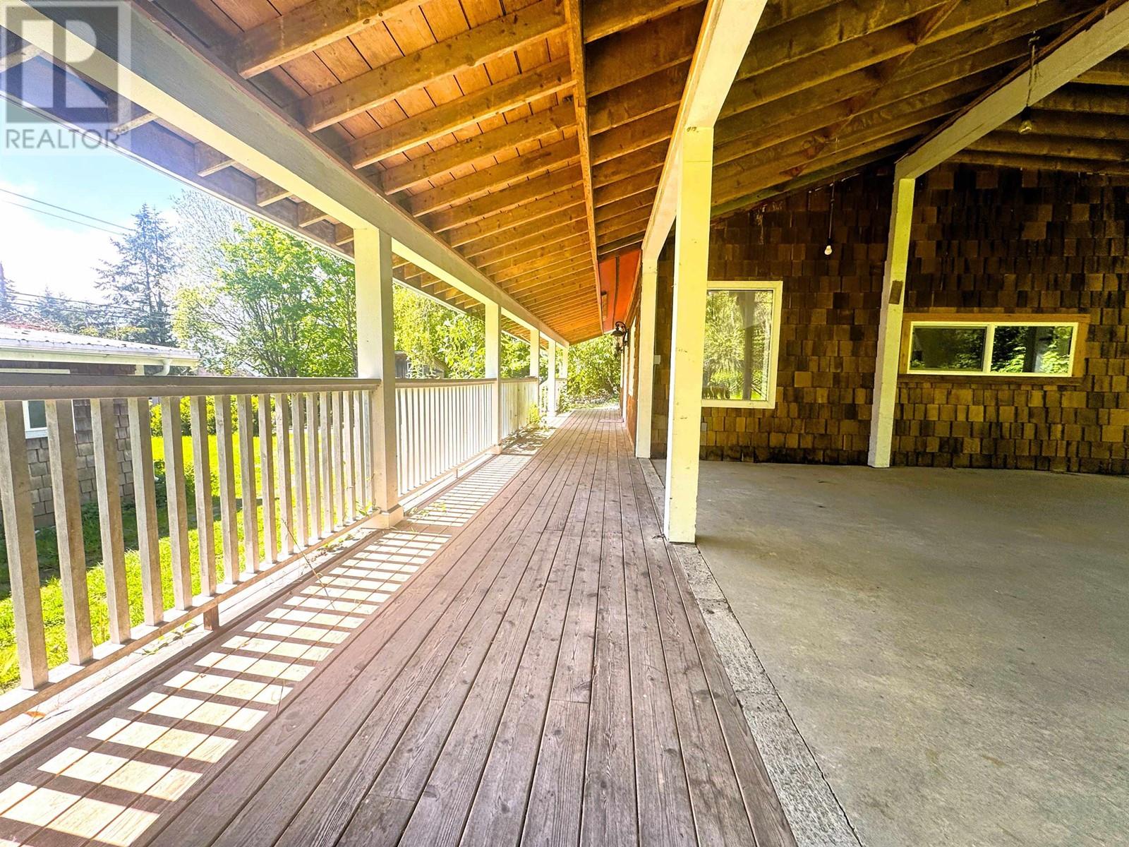 2470 SUNSHINE COAST HIGHWAY, Roberts Creek