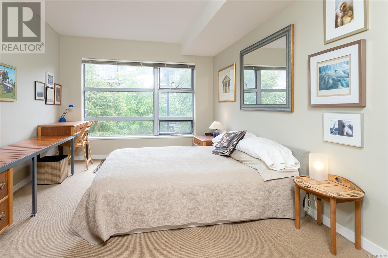 311 90 Regatta Landing, Victoria