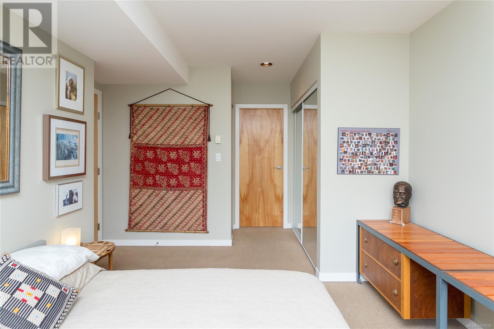 311 90 Regatta Landing, Victoria