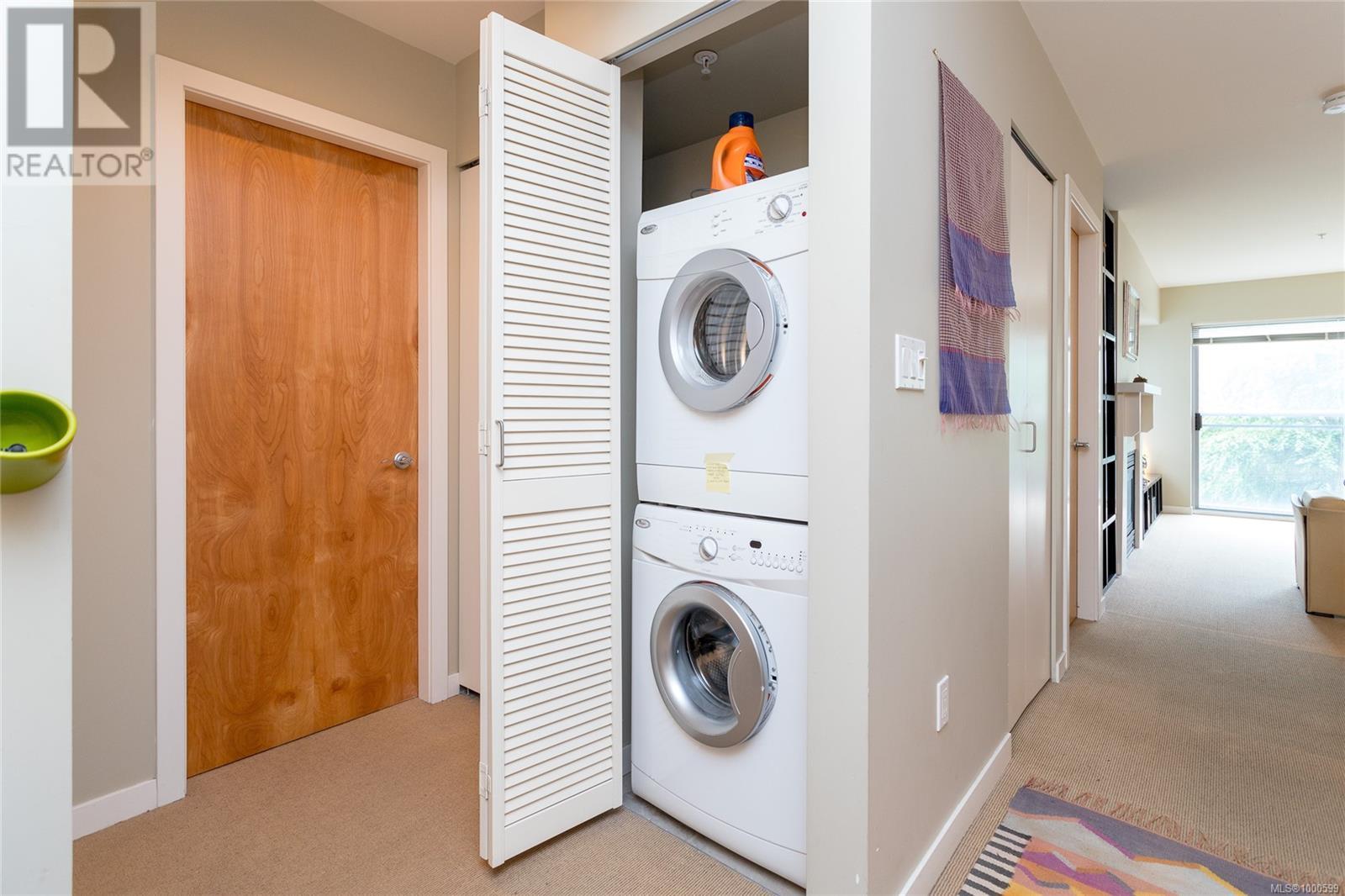 311 90 Regatta Landing, Victoria