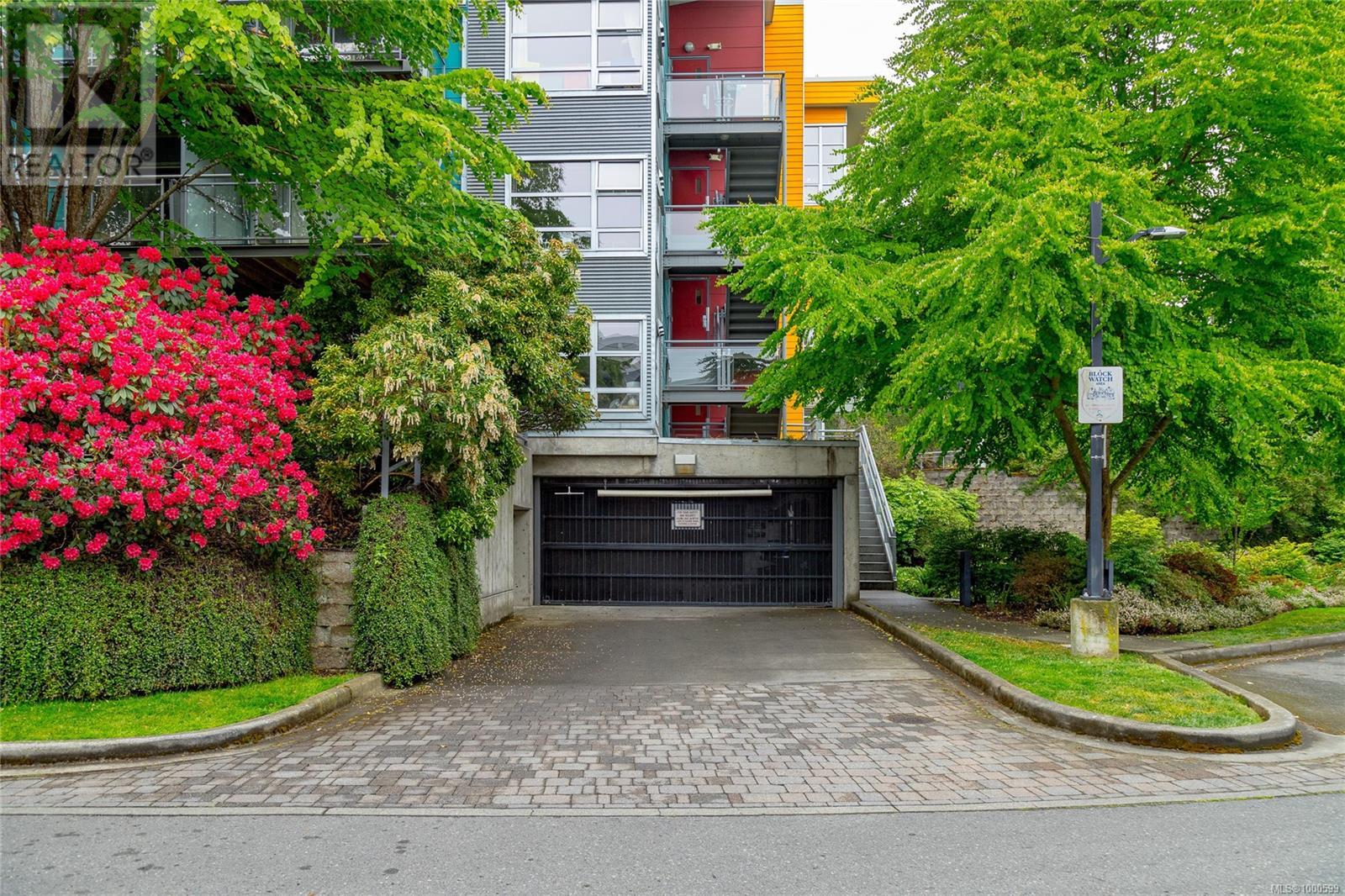 311 90 Regatta Landing, Victoria