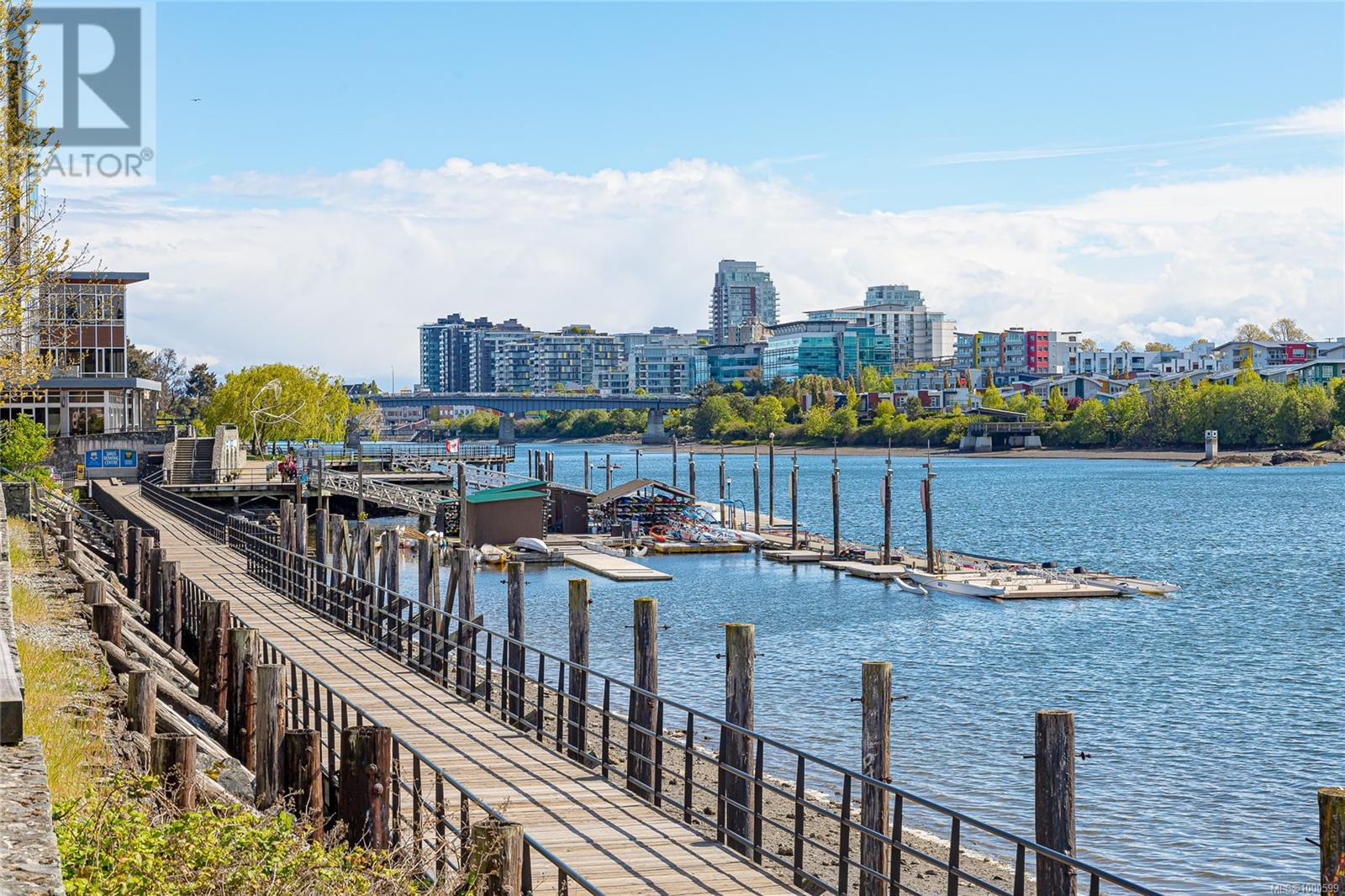 311 90 Regatta Landing, Victoria