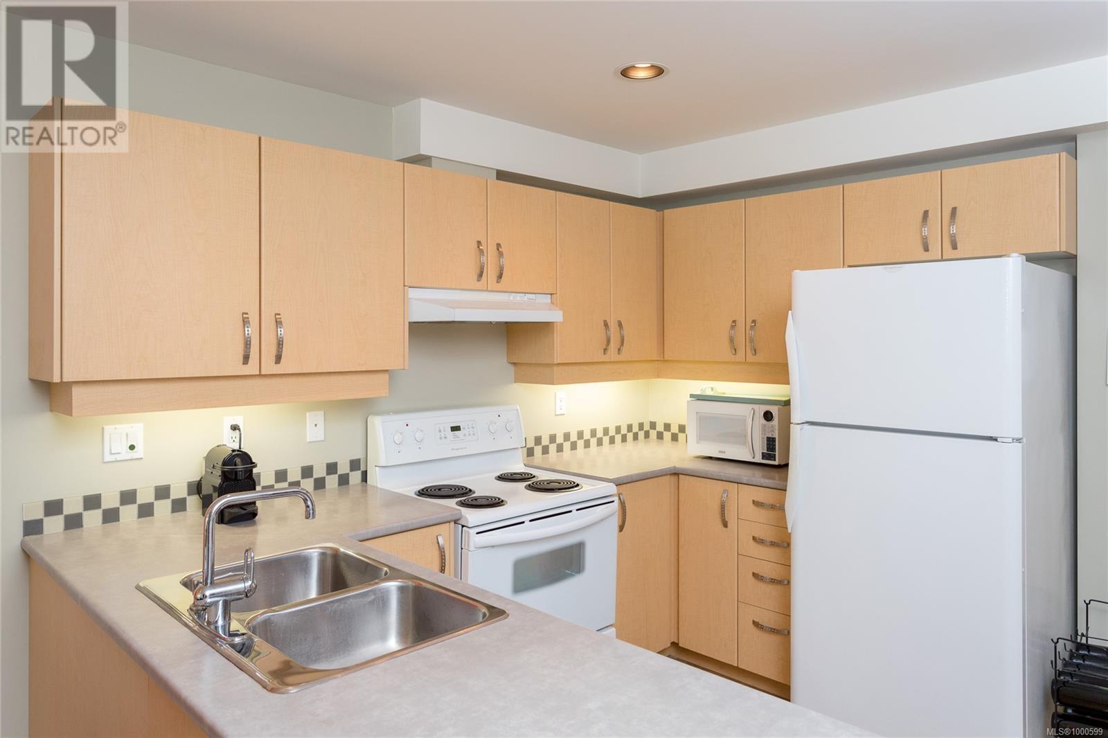 311 90 Regatta Landing, Victoria