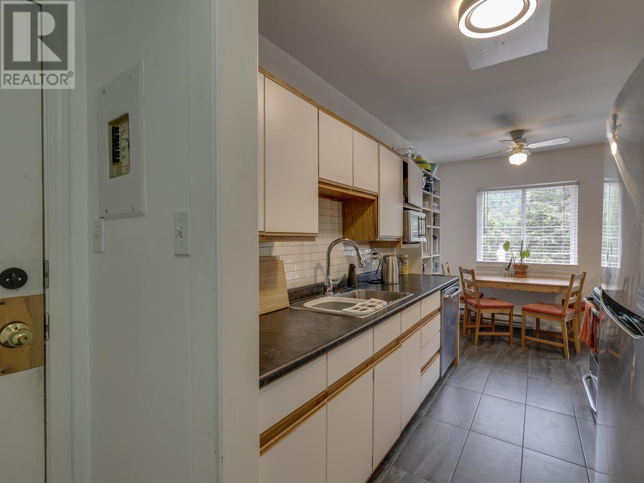Photo 2 of 21 38173 Westway Avenue, Squamish BC