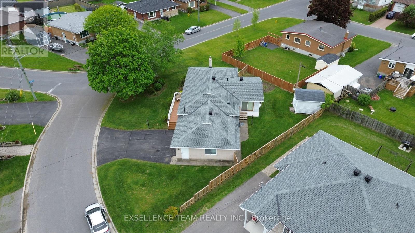 Photo 35 of 1212 Brodeur Street, Cornwall ON