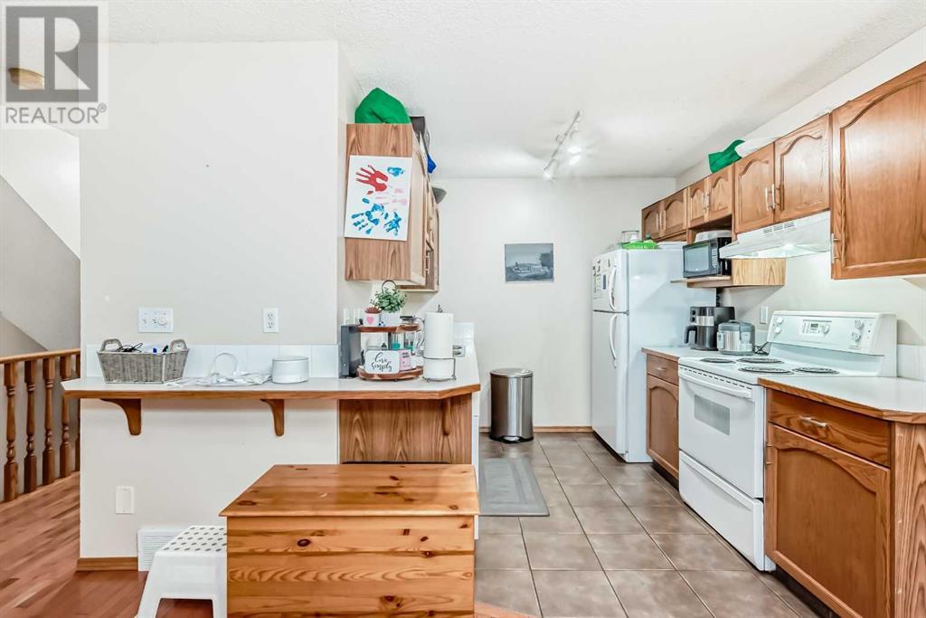 Single Family House for Sale in  Mt Aberdeen Manor SE McKenzie Lake Calgary 