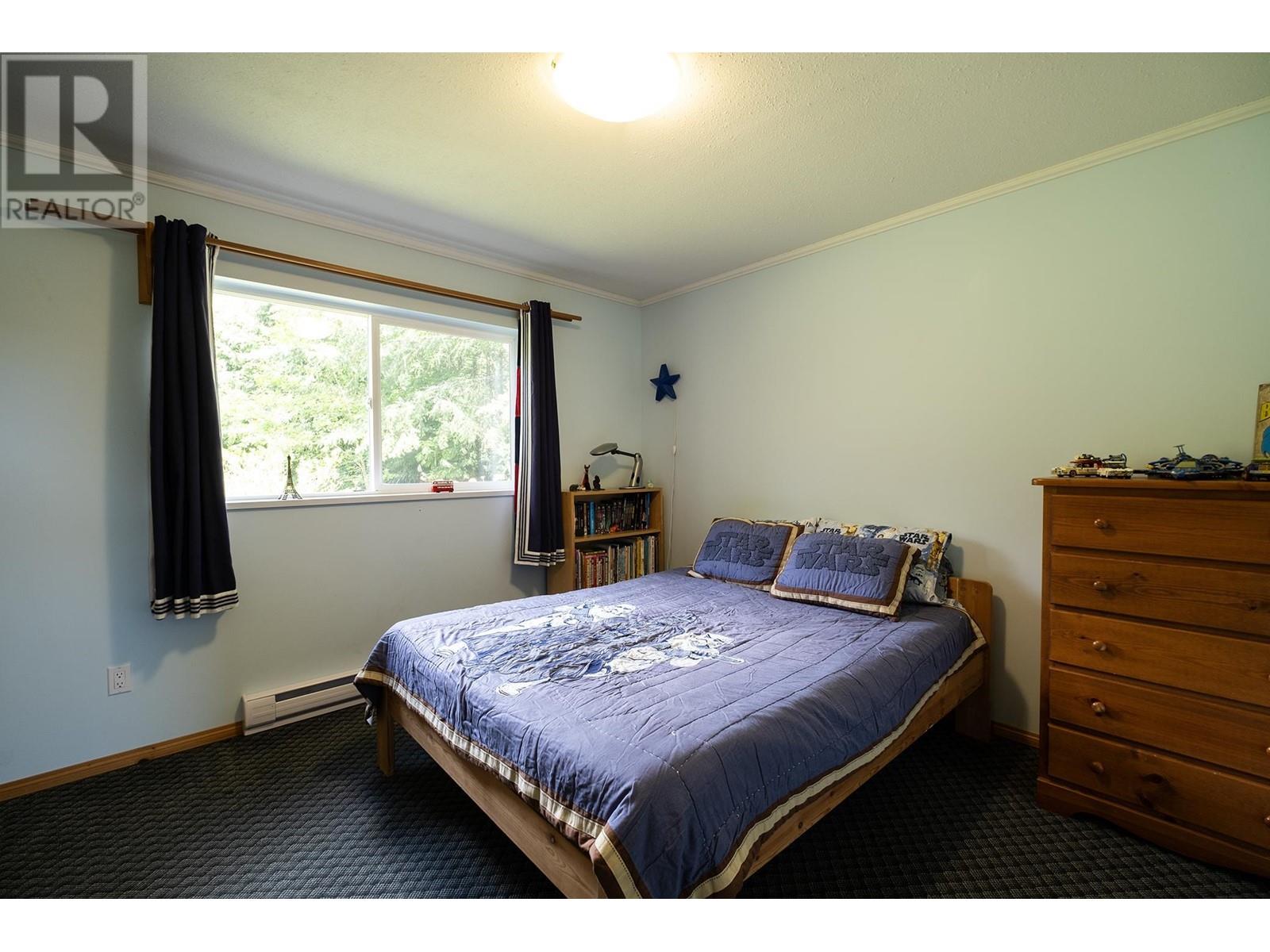 2556 LOWER ROAD, Roberts Creek