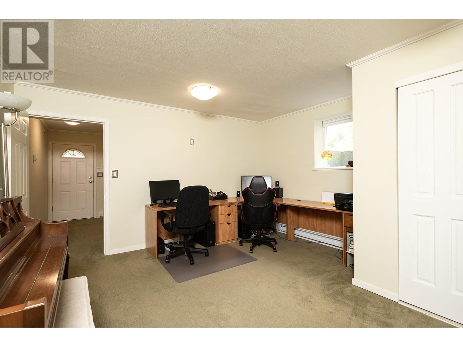2556 LOWER ROAD, Roberts Creek