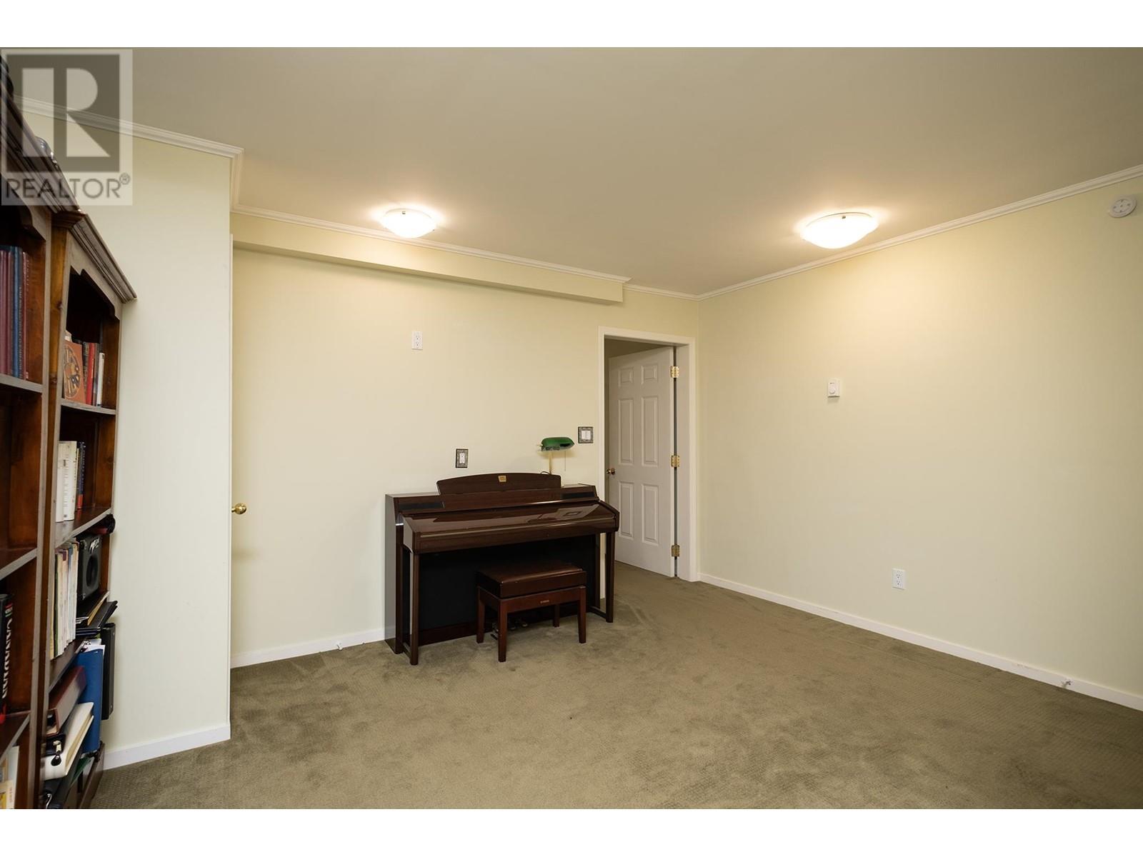 2556 LOWER ROAD, Roberts Creek