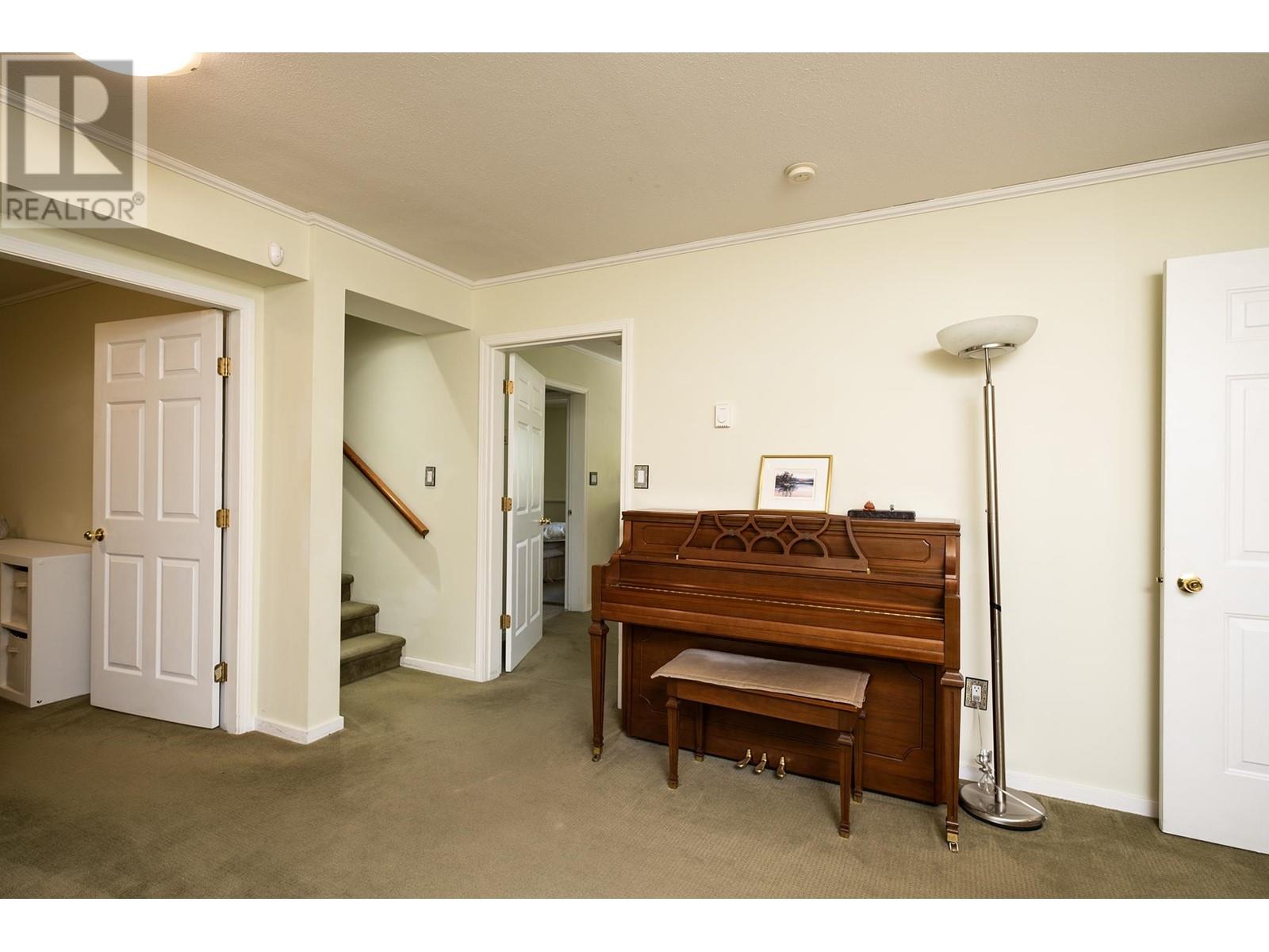 2556 LOWER ROAD, Roberts Creek