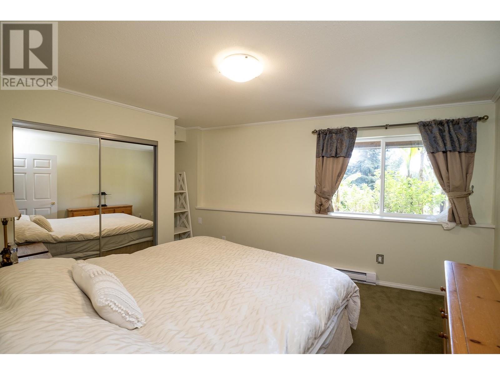 2556 LOWER ROAD, Roberts Creek