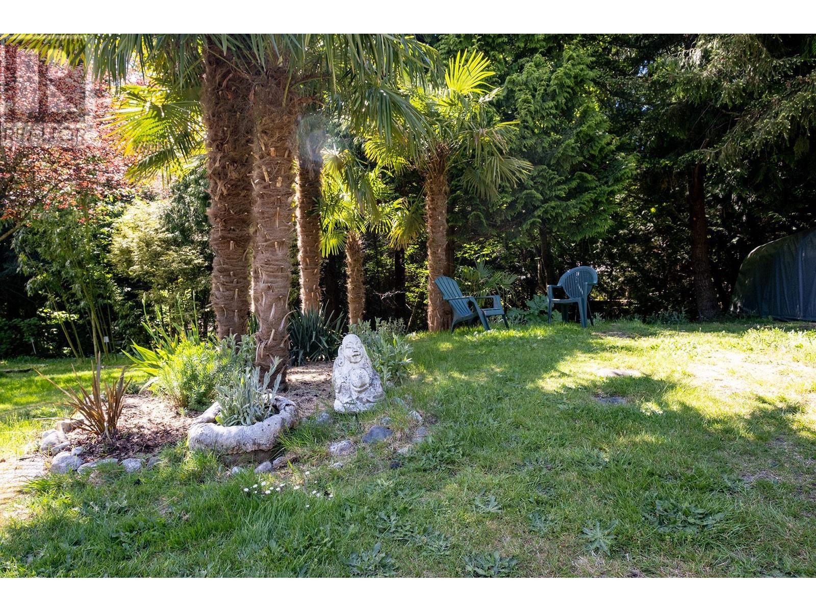 2556 LOWER ROAD, Roberts Creek