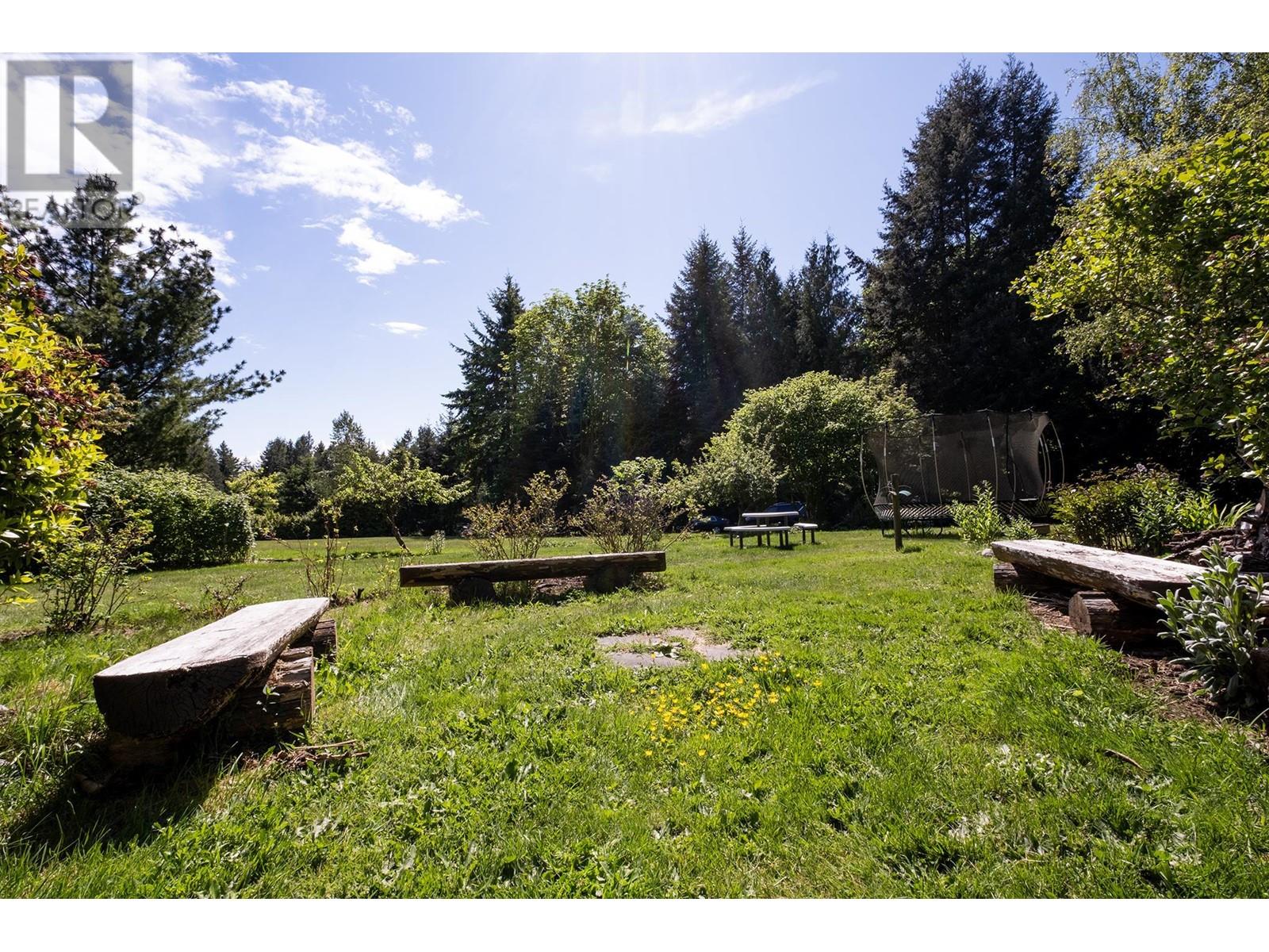 2556 LOWER ROAD, Roberts Creek