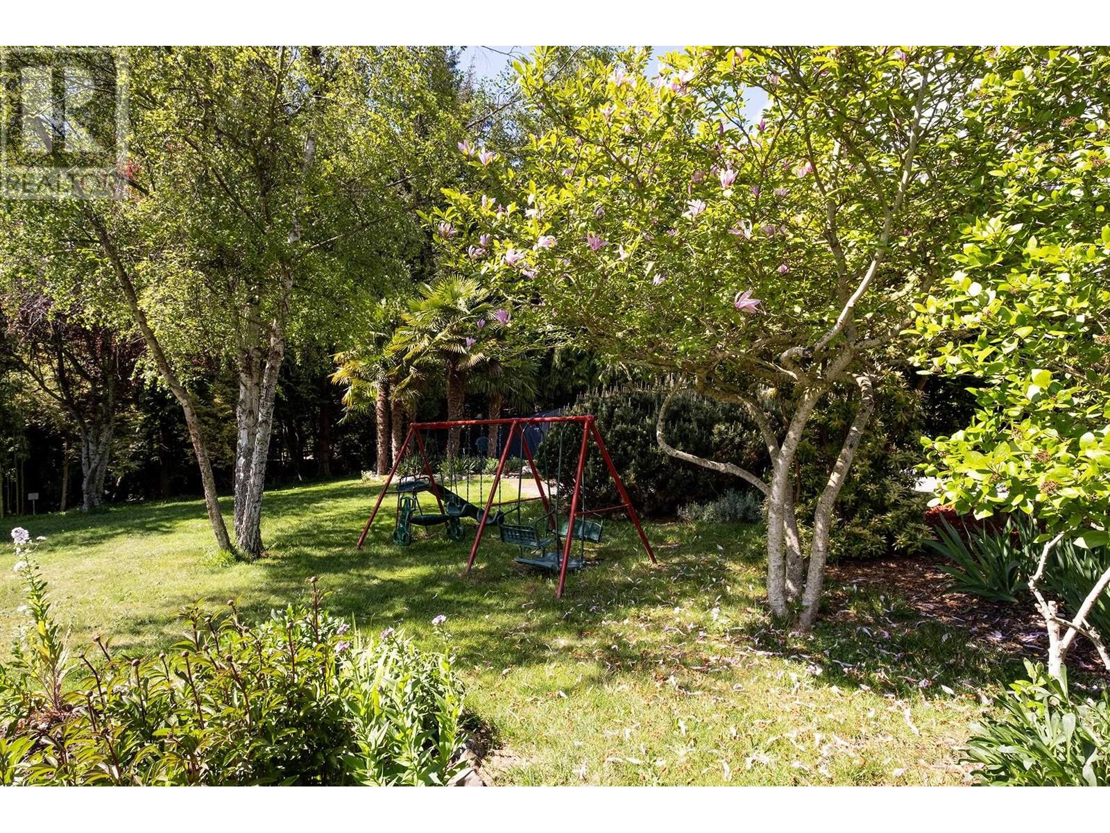 2556 LOWER ROAD, Roberts Creek