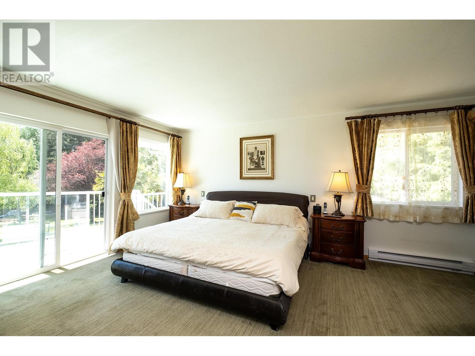 2556 LOWER ROAD, Roberts Creek
