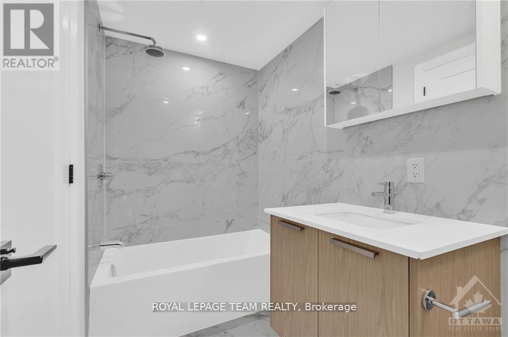 Photo 7 of 4 58 Florence Street, Ottawa ON