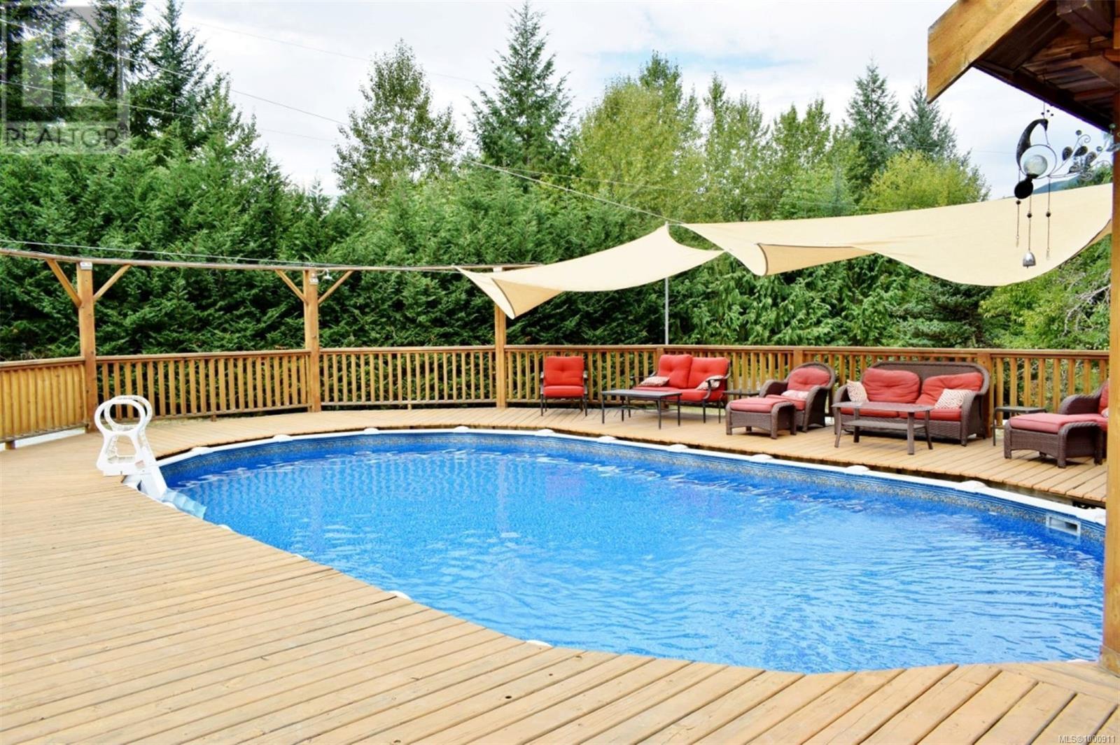 5982 Mayo Rd, Lake Cowichan