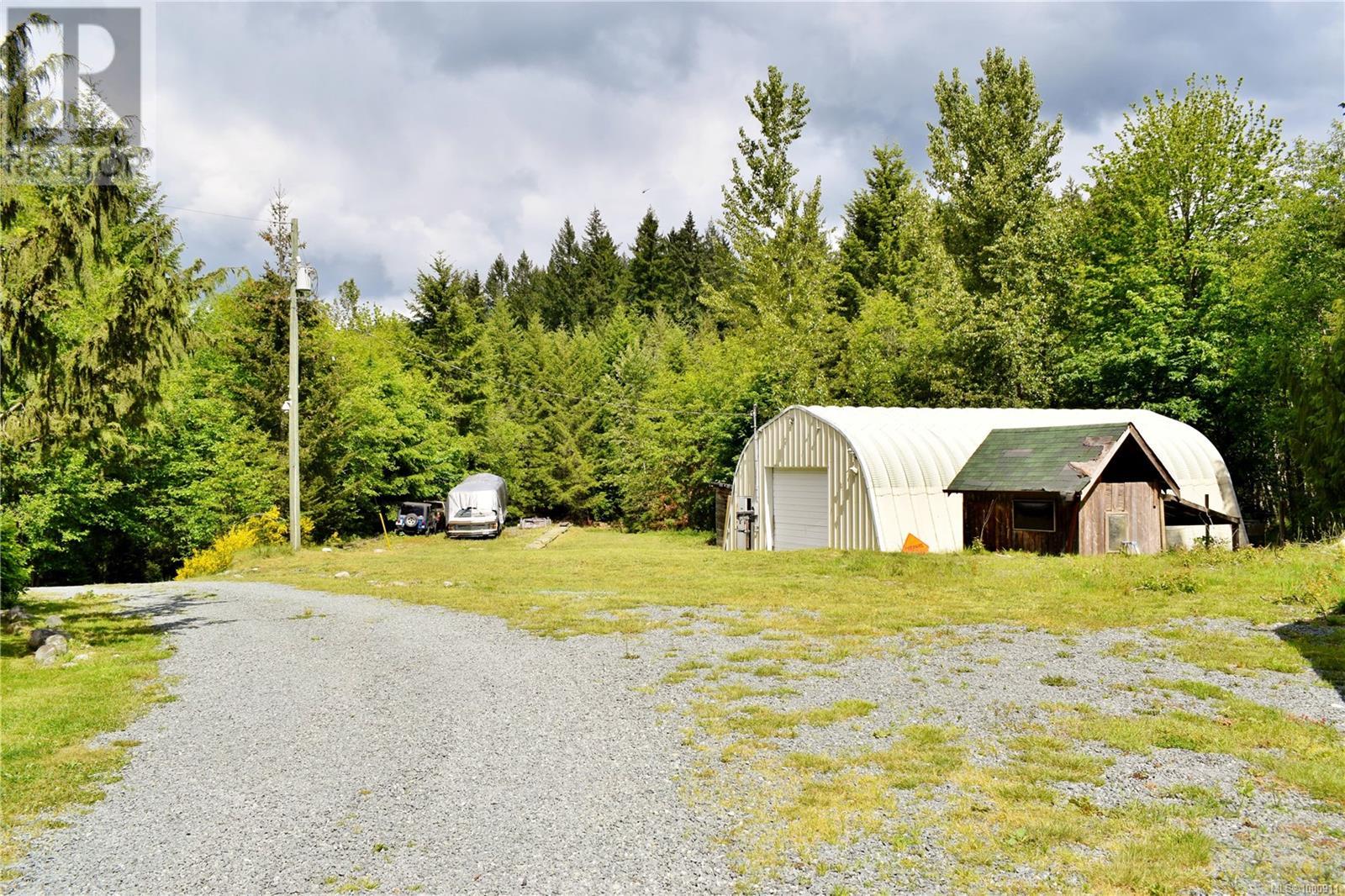 5982 Mayo Rd, Lake Cowichan